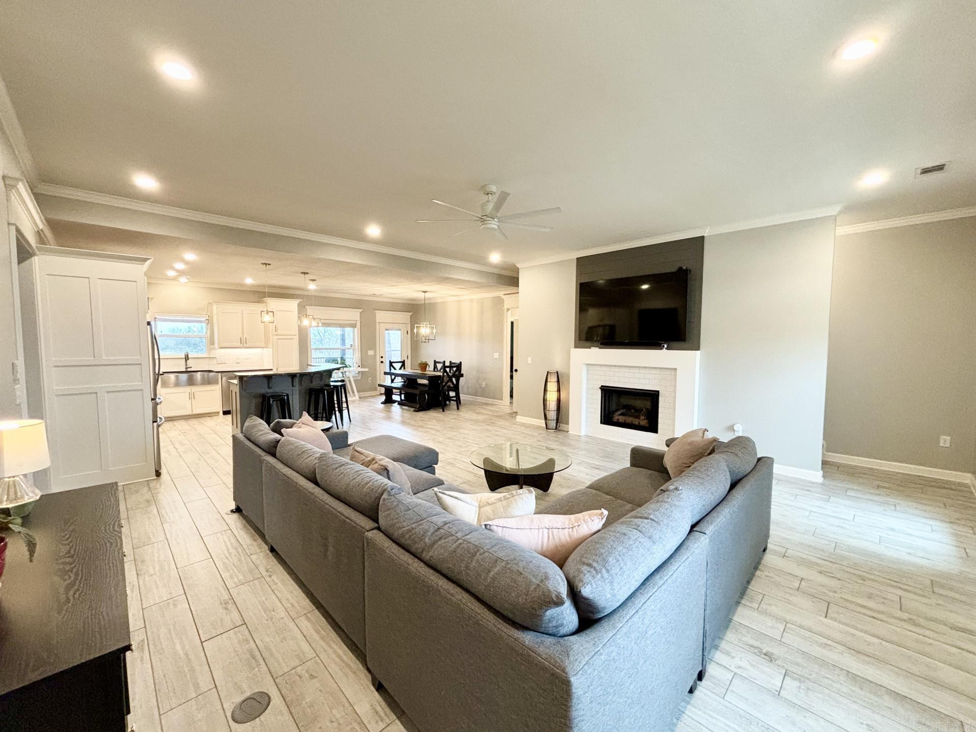 WOODRIDGE - Residential