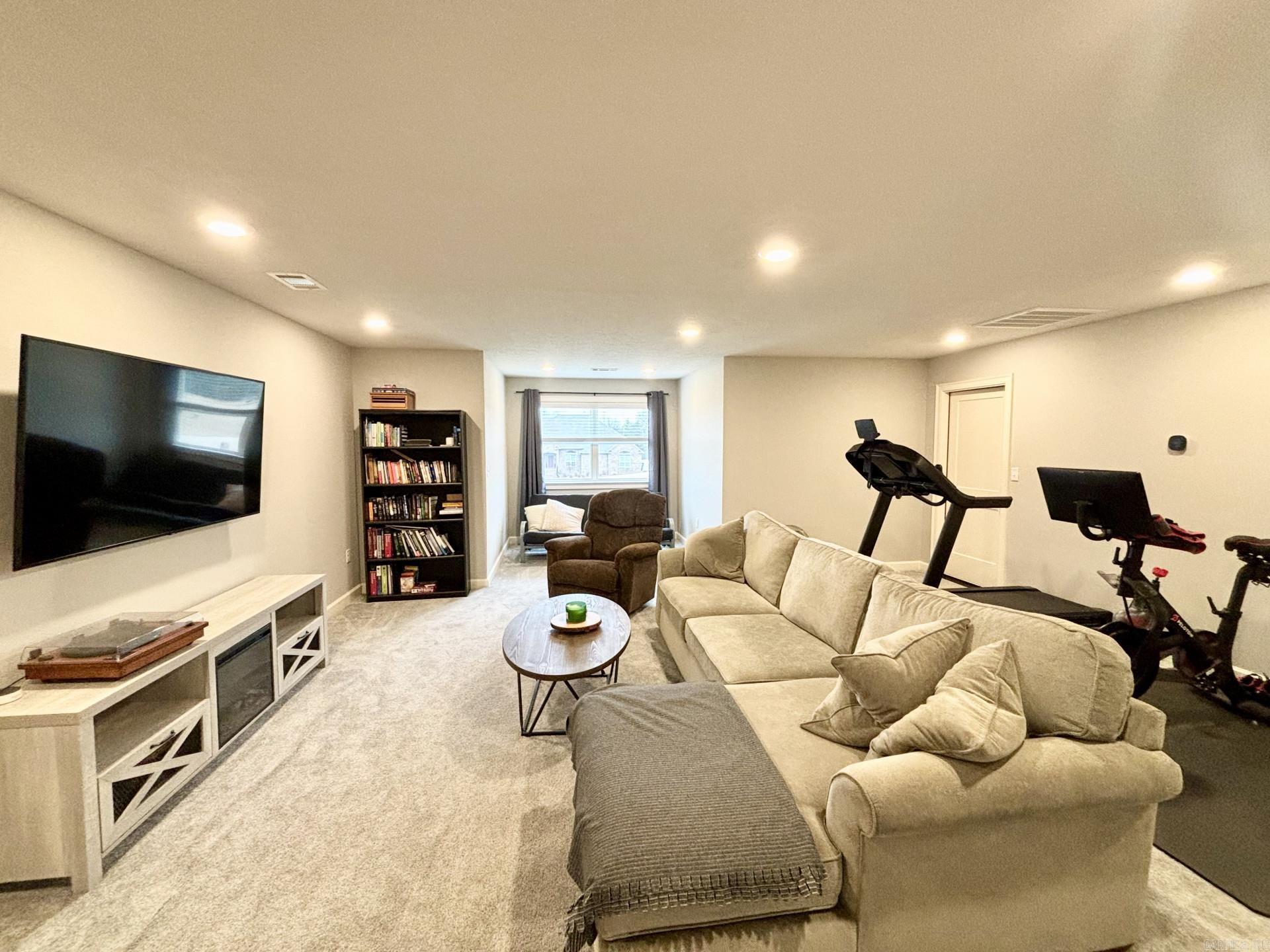 WOODRIDGE - Residential