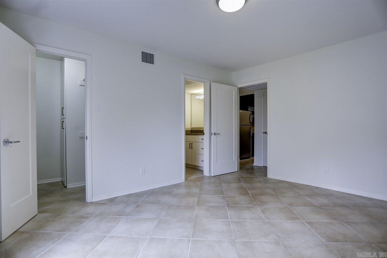 Las Casitas - Residential Lease