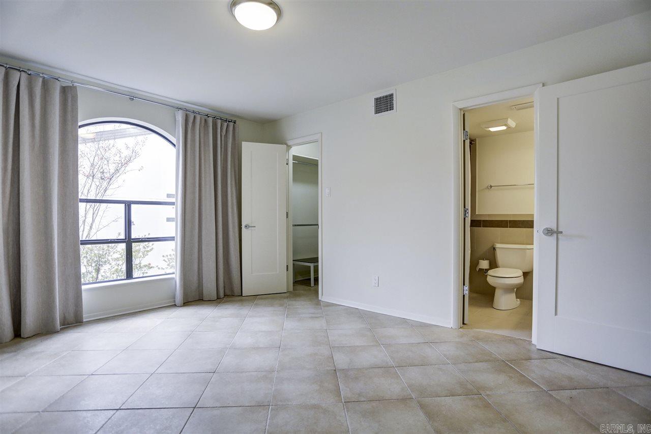 Las Casitas - Residential Lease