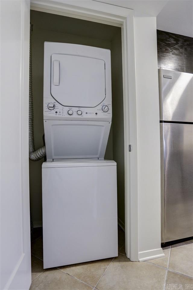 Las Casitas - Residential Lease