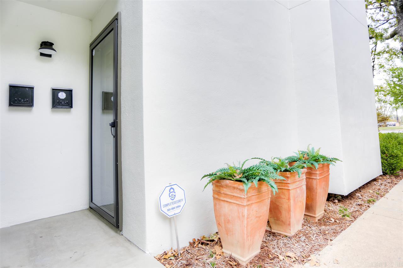 Las Casitas - Residential Lease