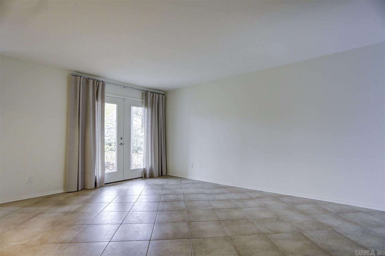 Las Casitas - Residential Lease