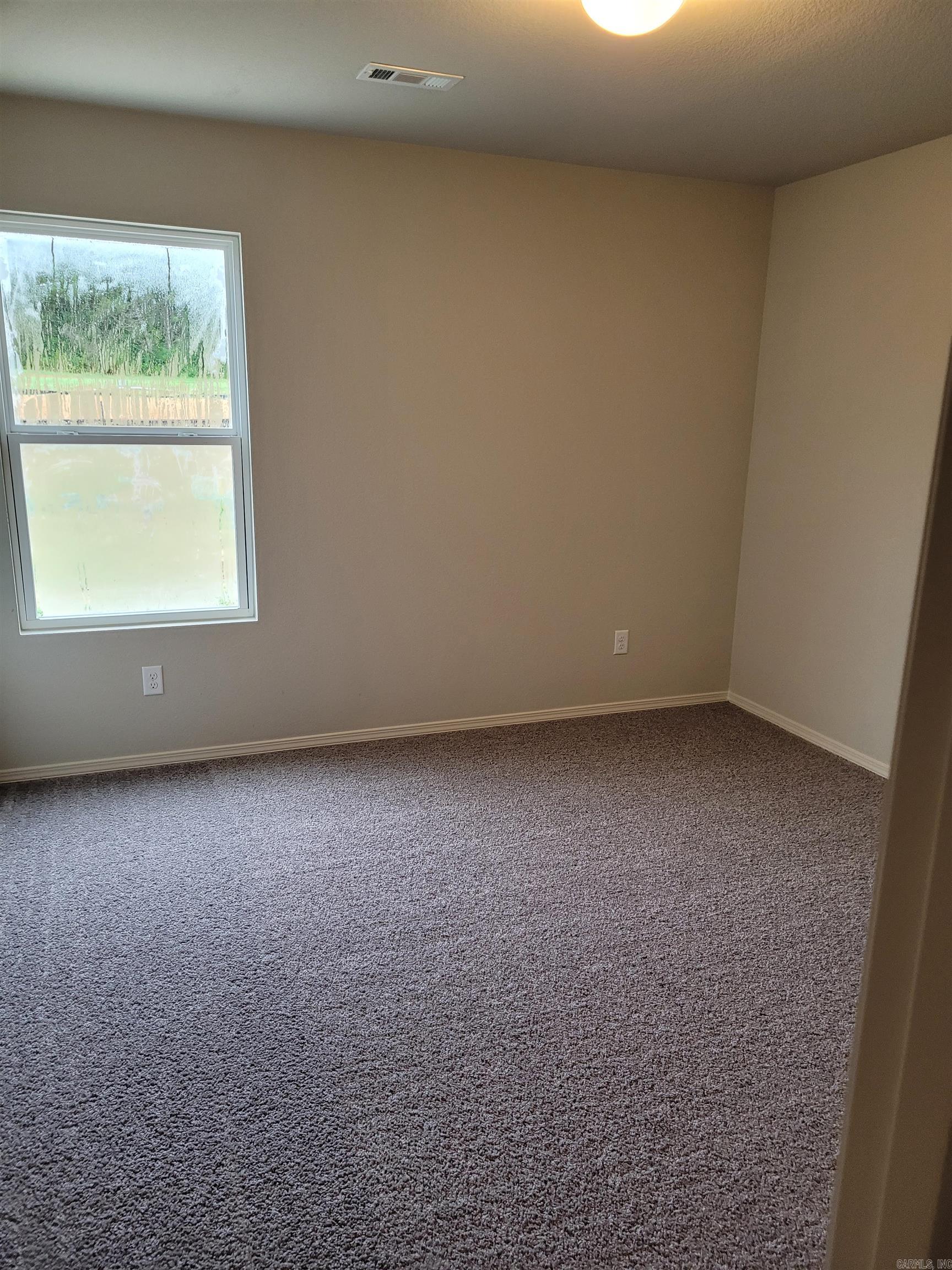 OAKLAND GROVE ESTATES - Residential Lease