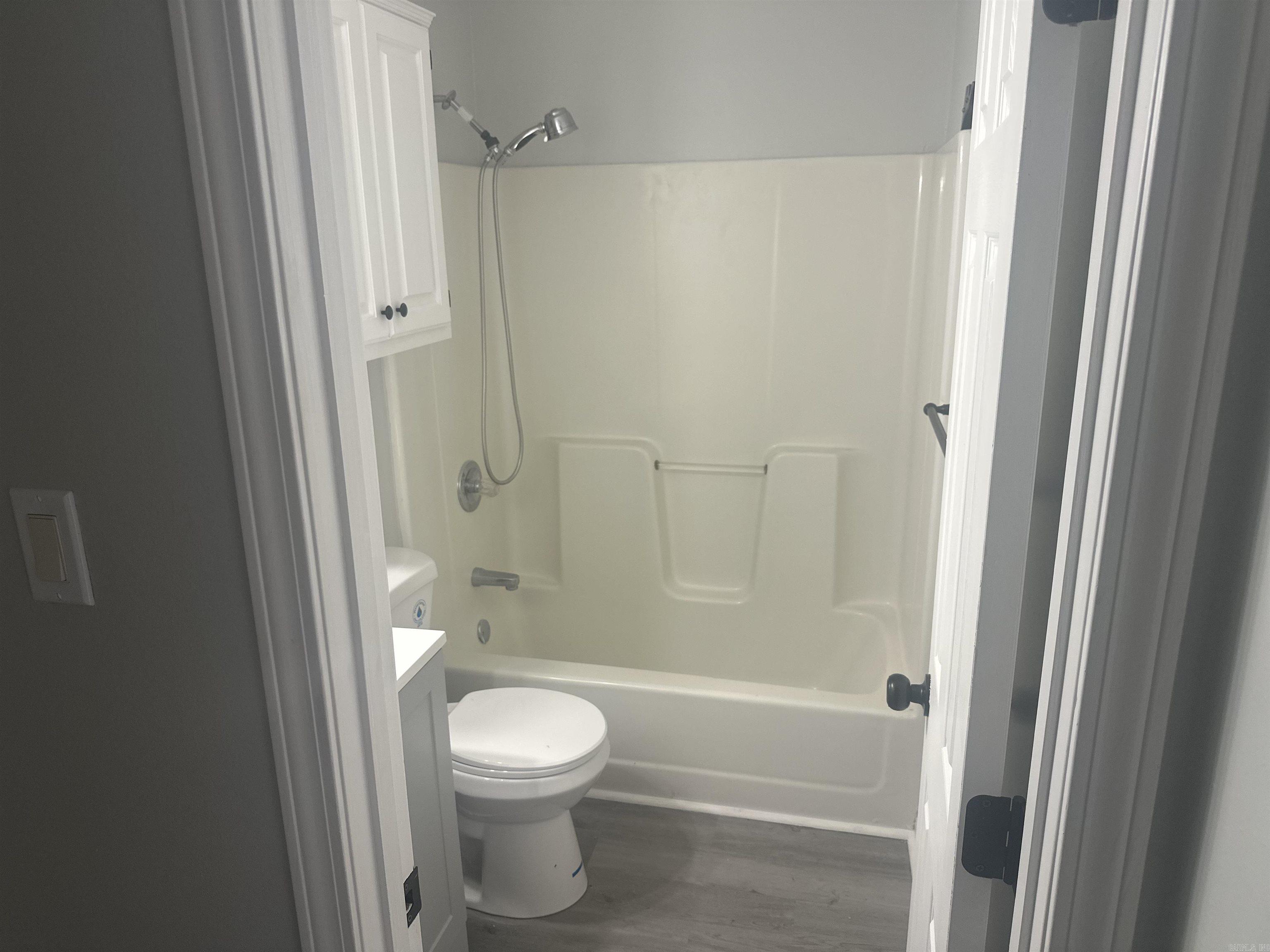 Towering Oaks - Residential