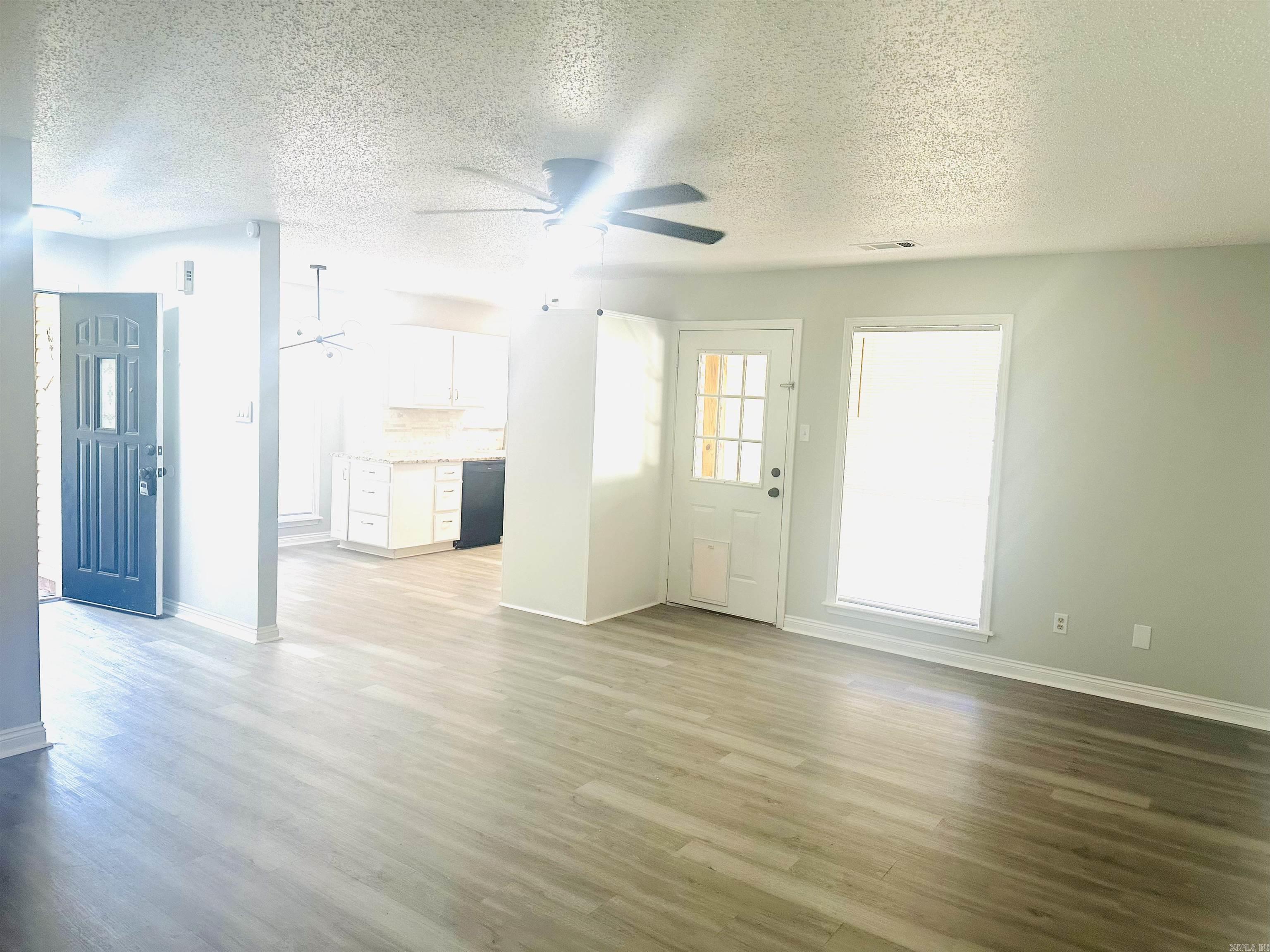 Towering Oaks - Residential