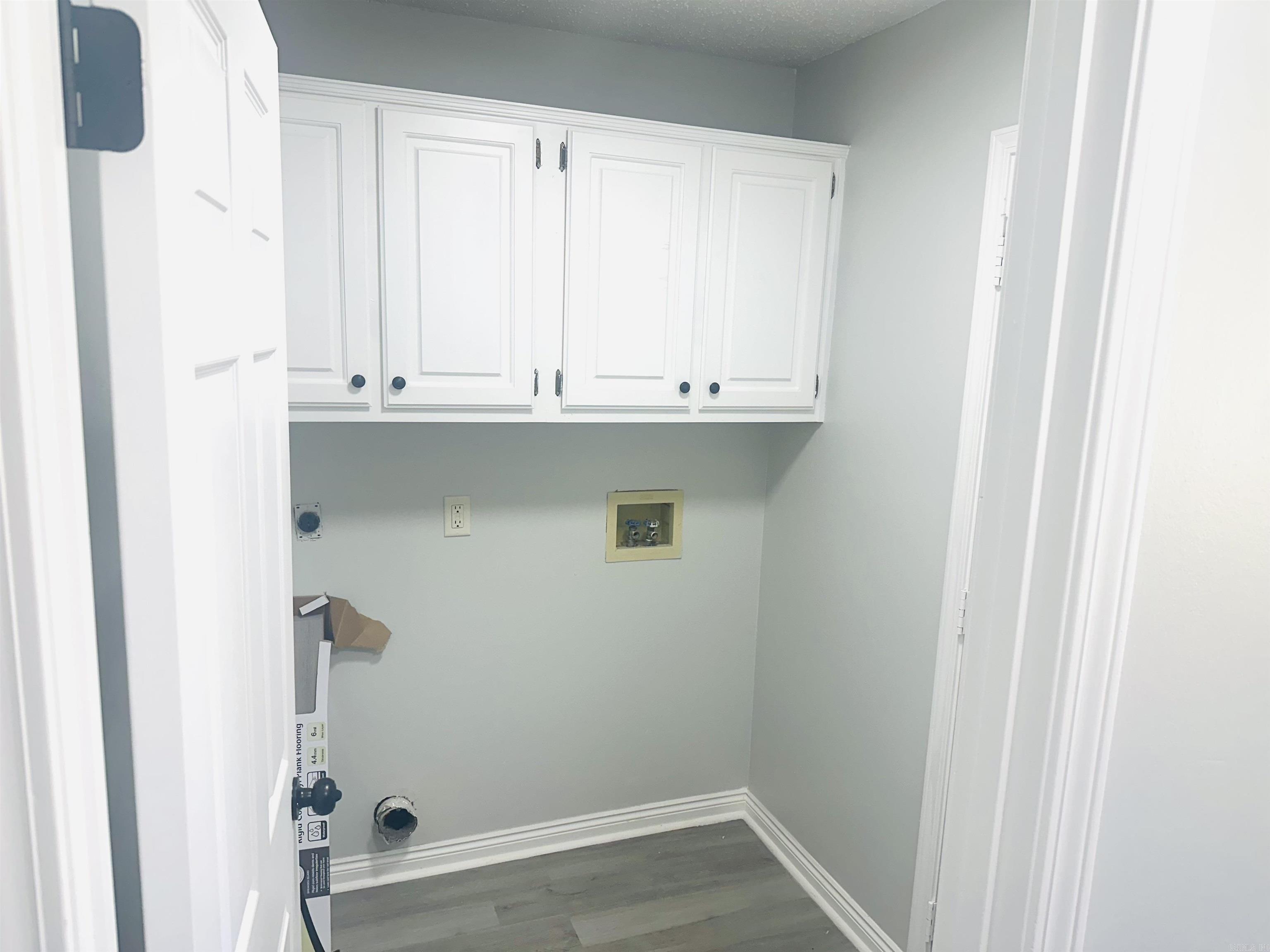 Towering Oaks - Residential