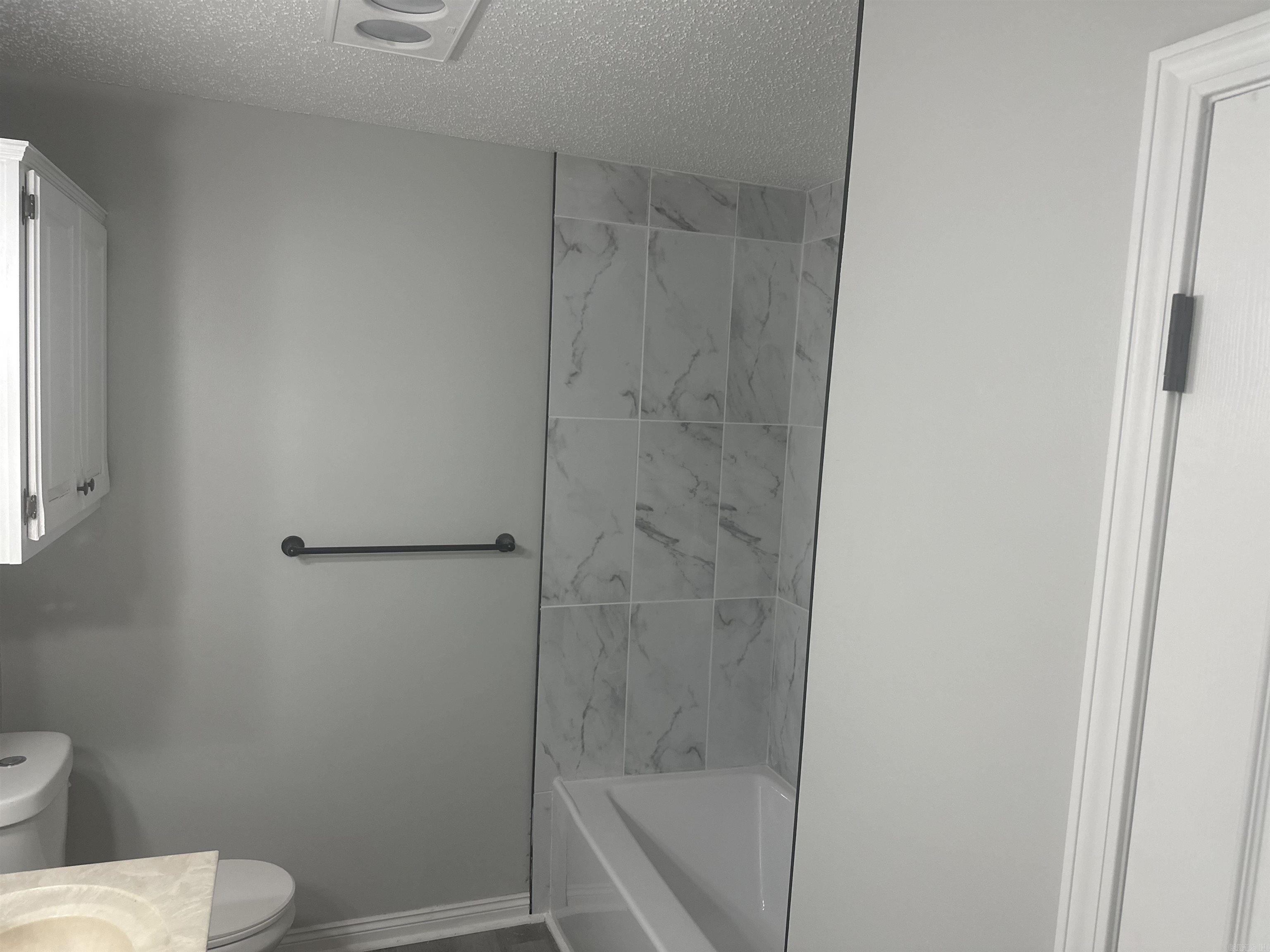 Towering Oaks - Residential