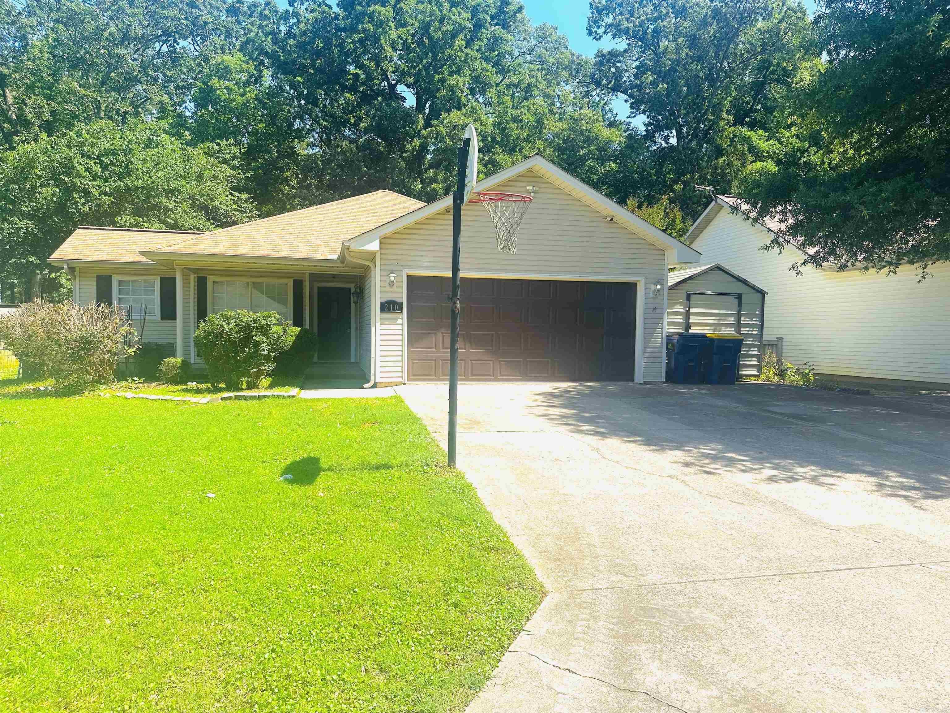 Towering Oaks - Residential