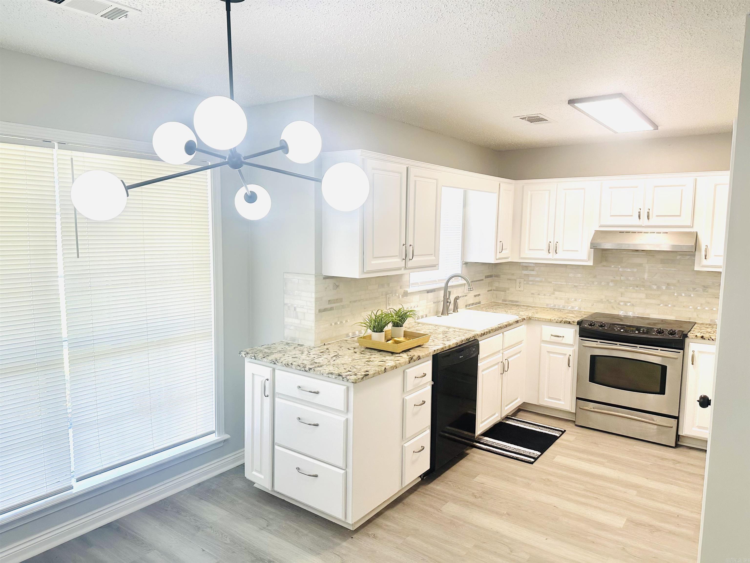 Towering Oaks - Residential