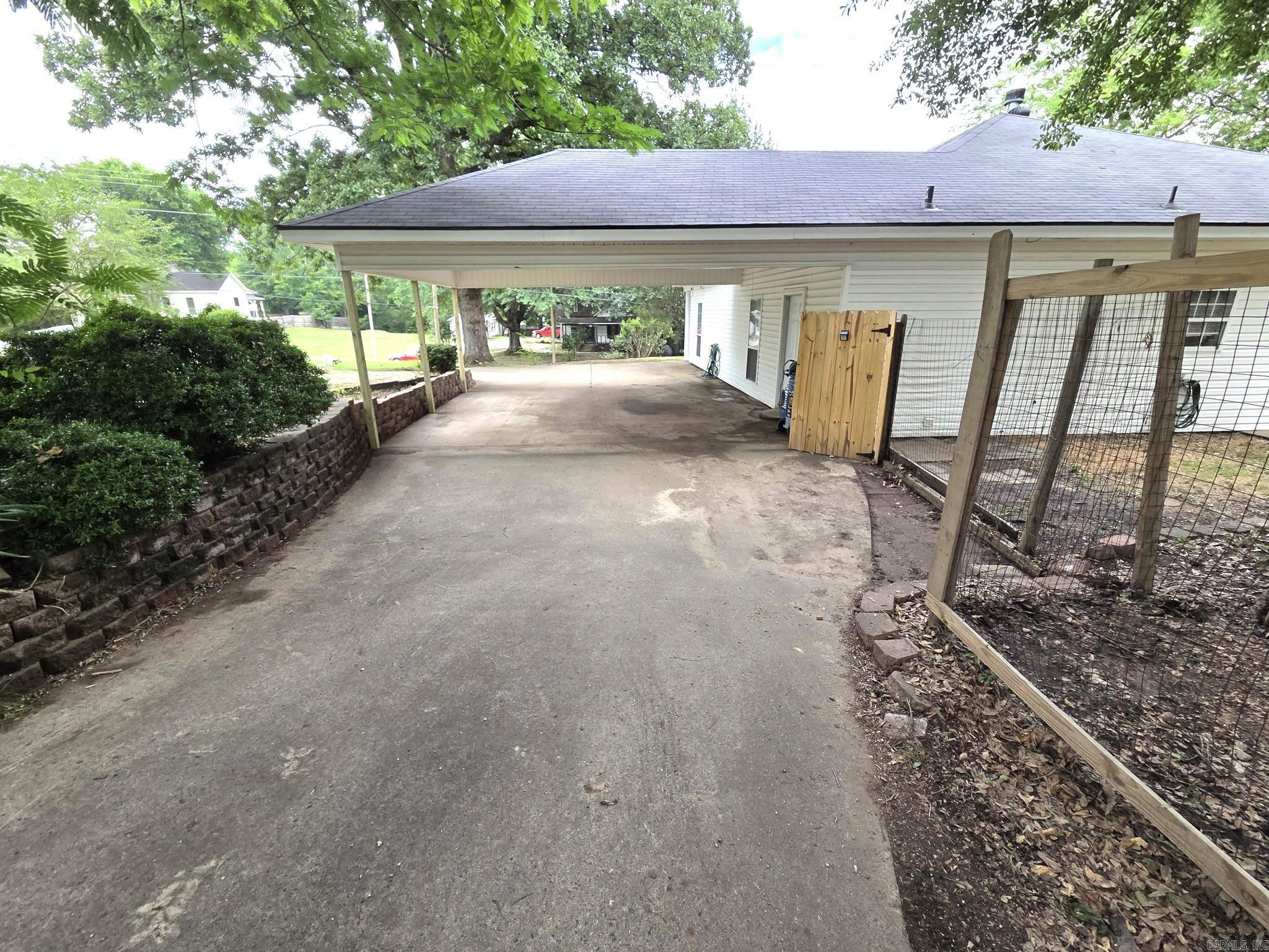 ORIGINAL TOWN-BENTON - Residential