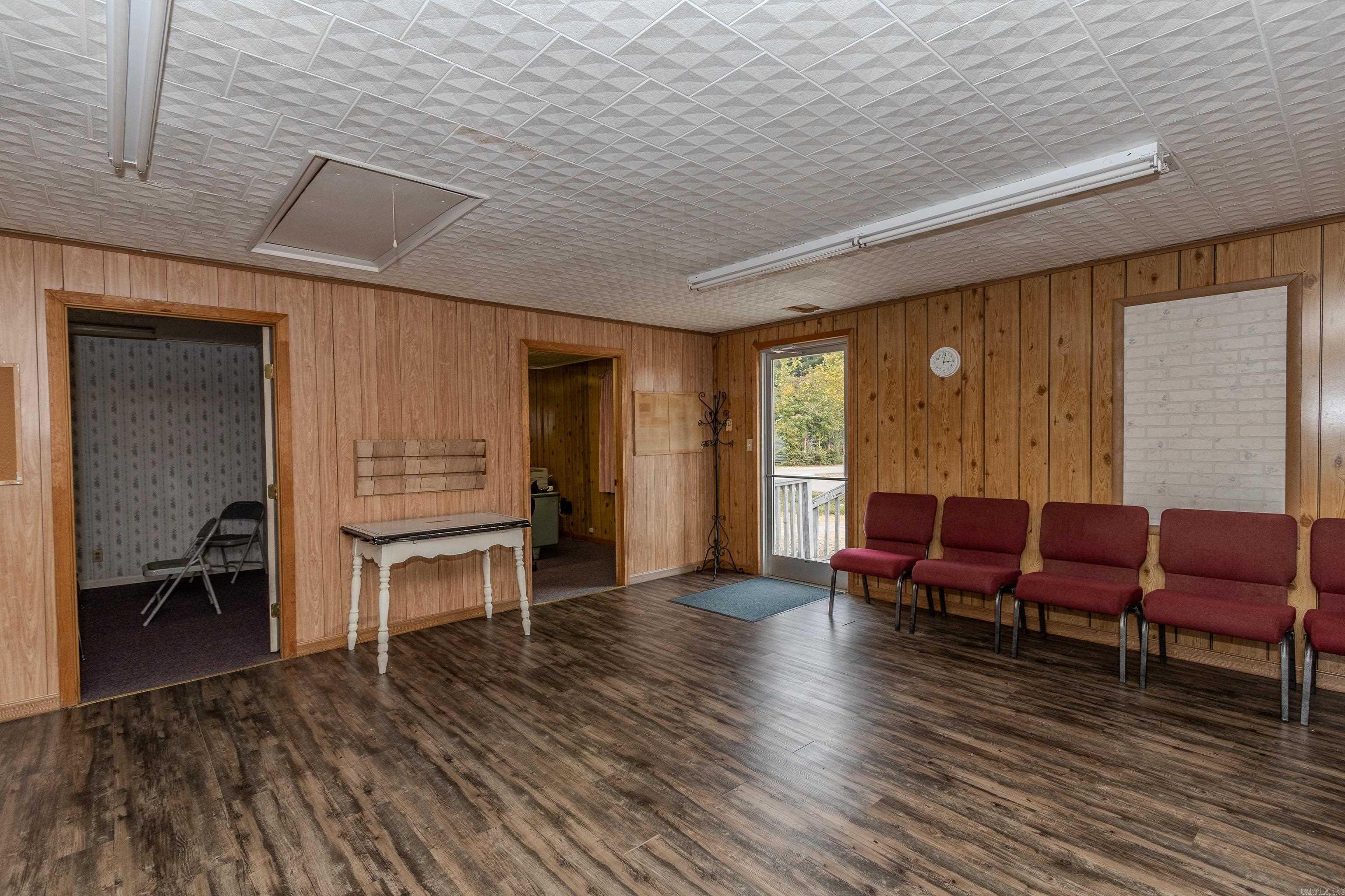 Glasscocks - Commercial Sale