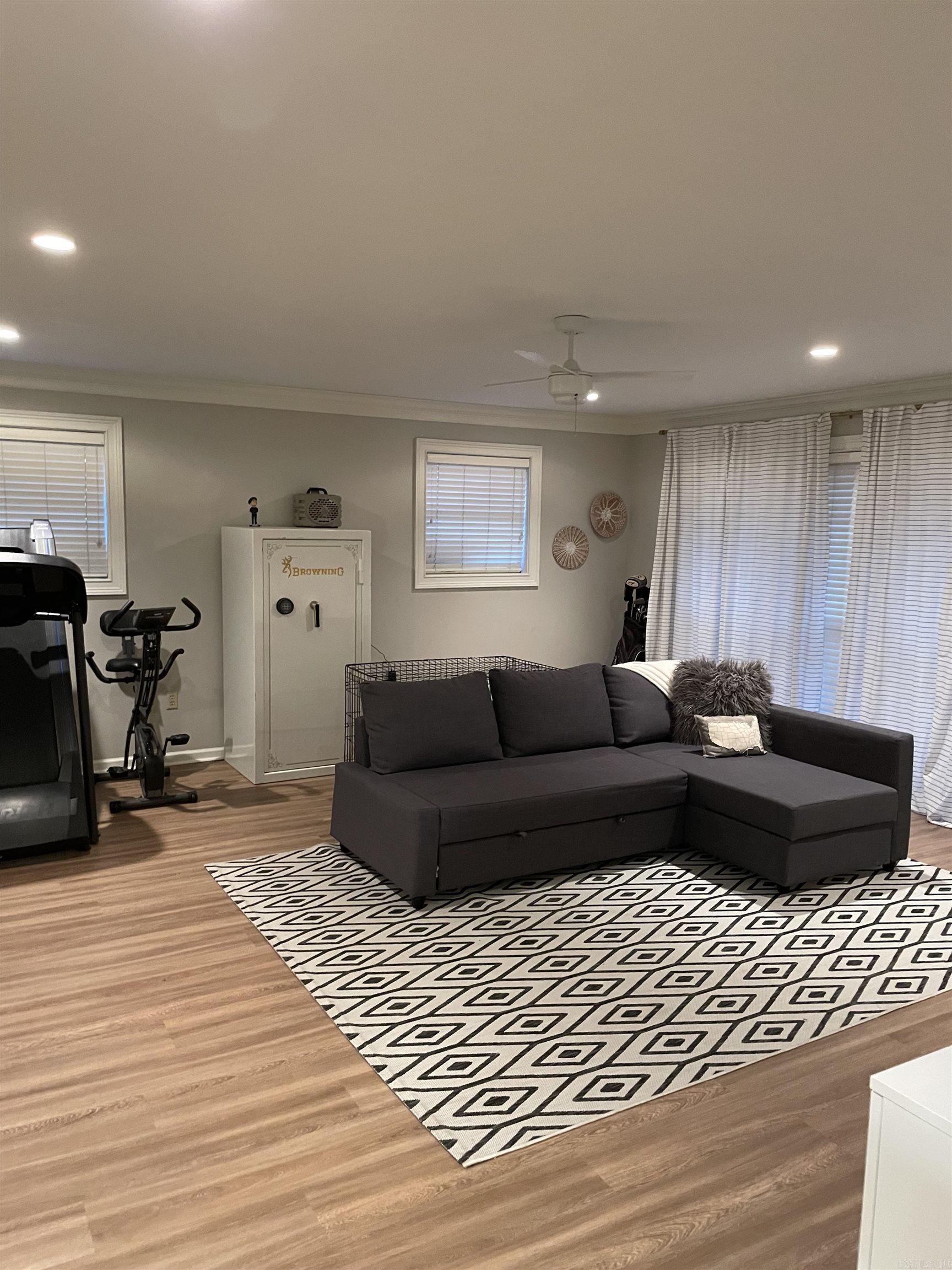 SOUTH HAVEN - Residential