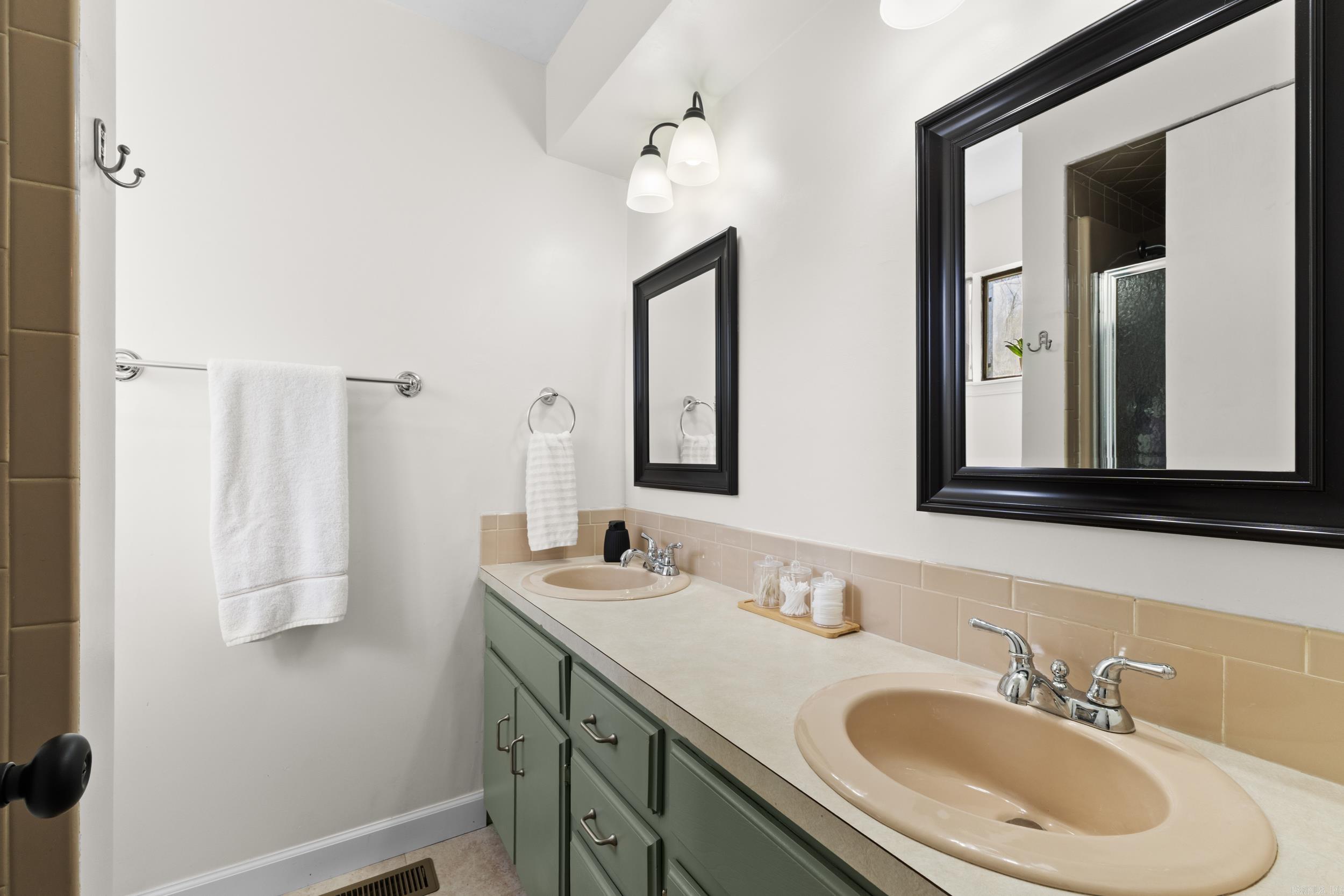 Meadowlake Estates - Residential