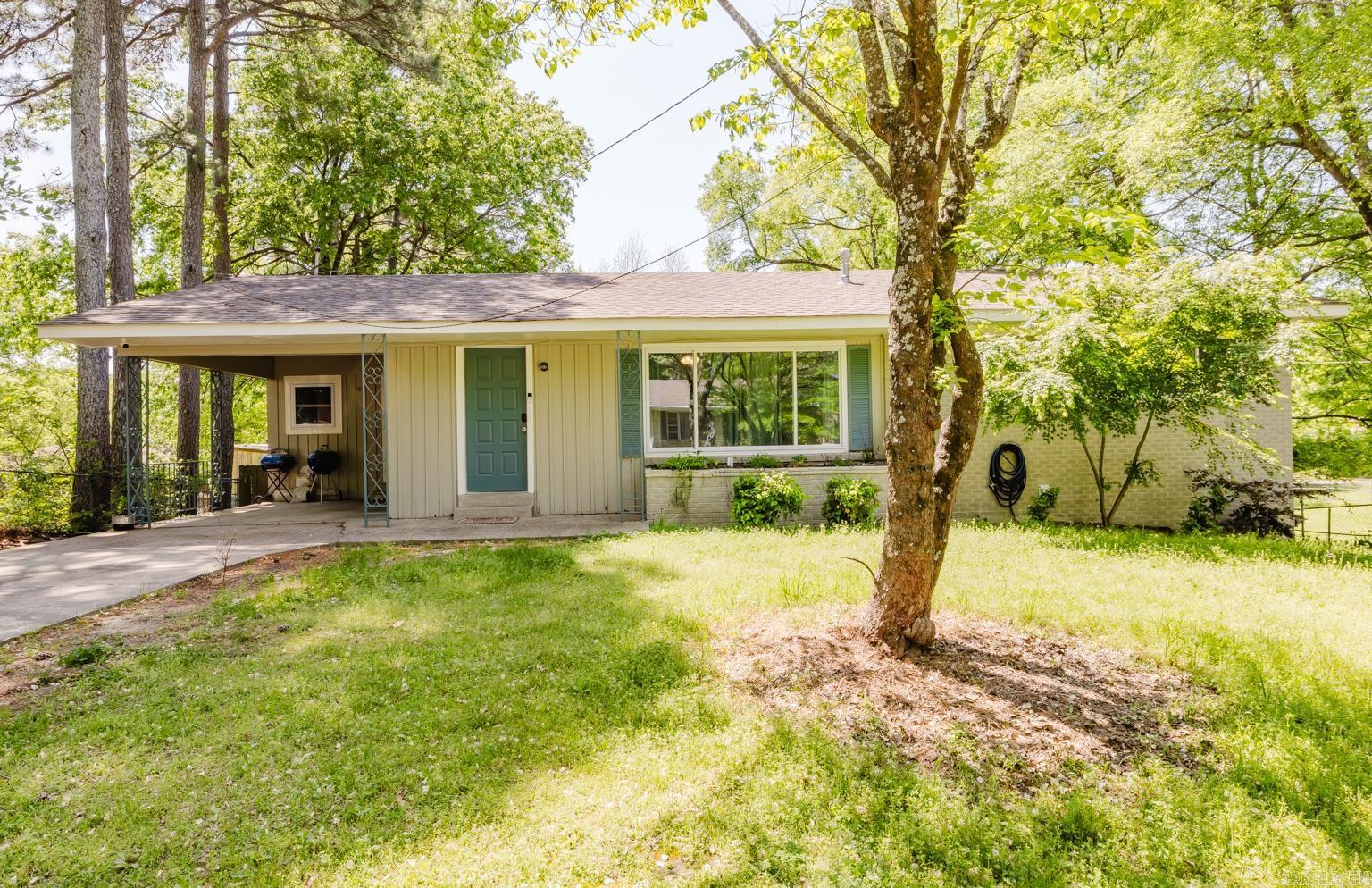 This 4 bedroom home is nestled in the heart of Hot Springs. With plenty of room for the whole family this home is a must see. Minutes from Oaklawn, all the shopping, restaurants, hiking trails and lakes Hot Springs has to offer. This property is currently used as a STR and comes with the golden ticket. Call to schedule your showing today.