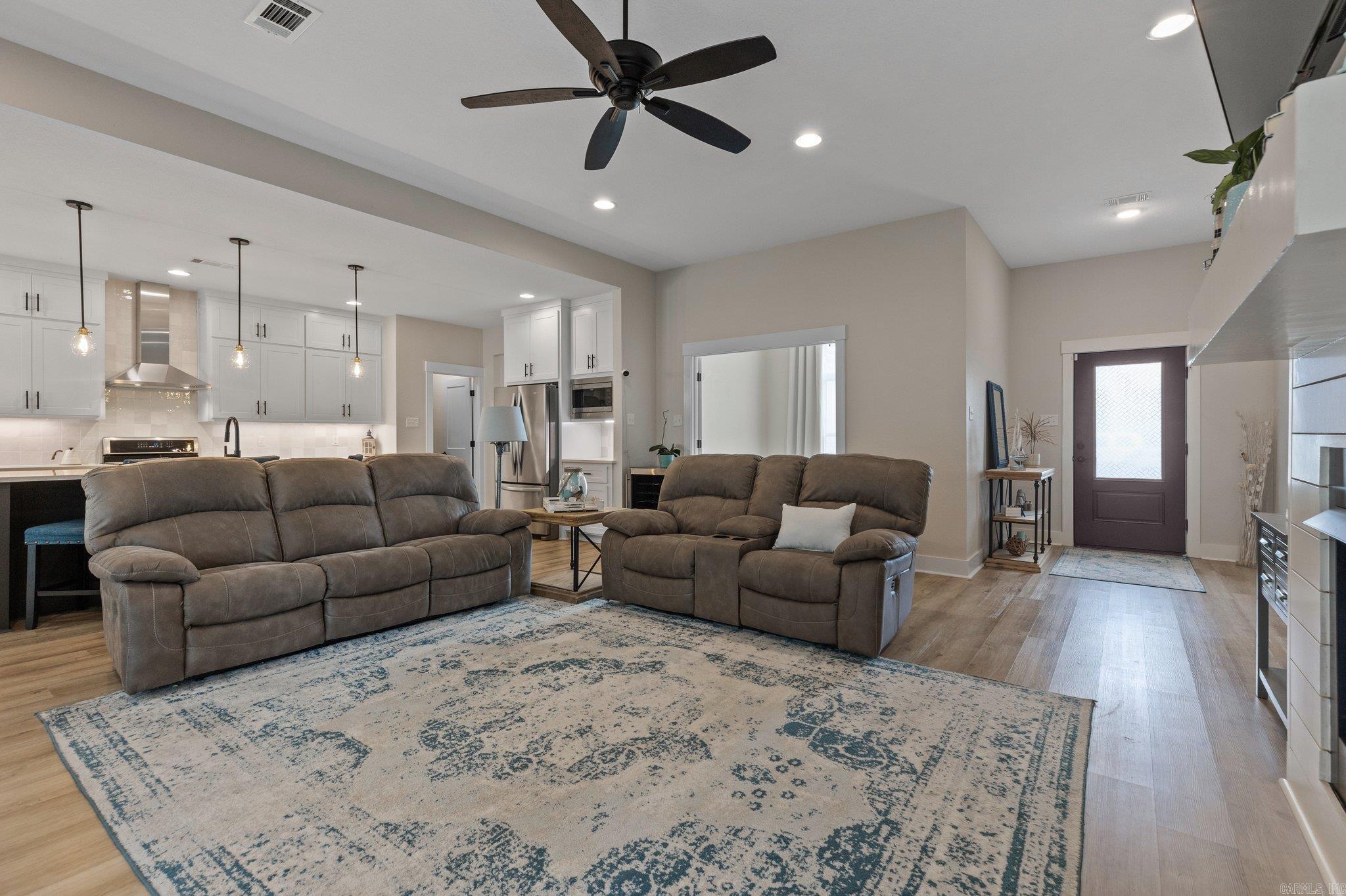 MILLERS GLENN - Residential