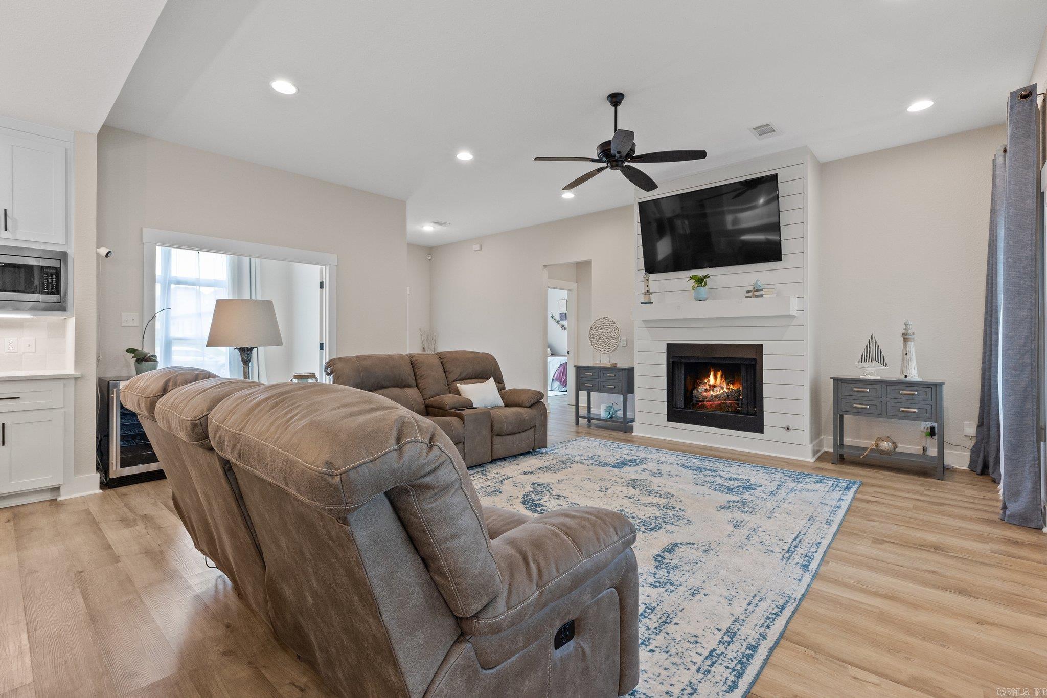 MILLERS GLENN - Residential