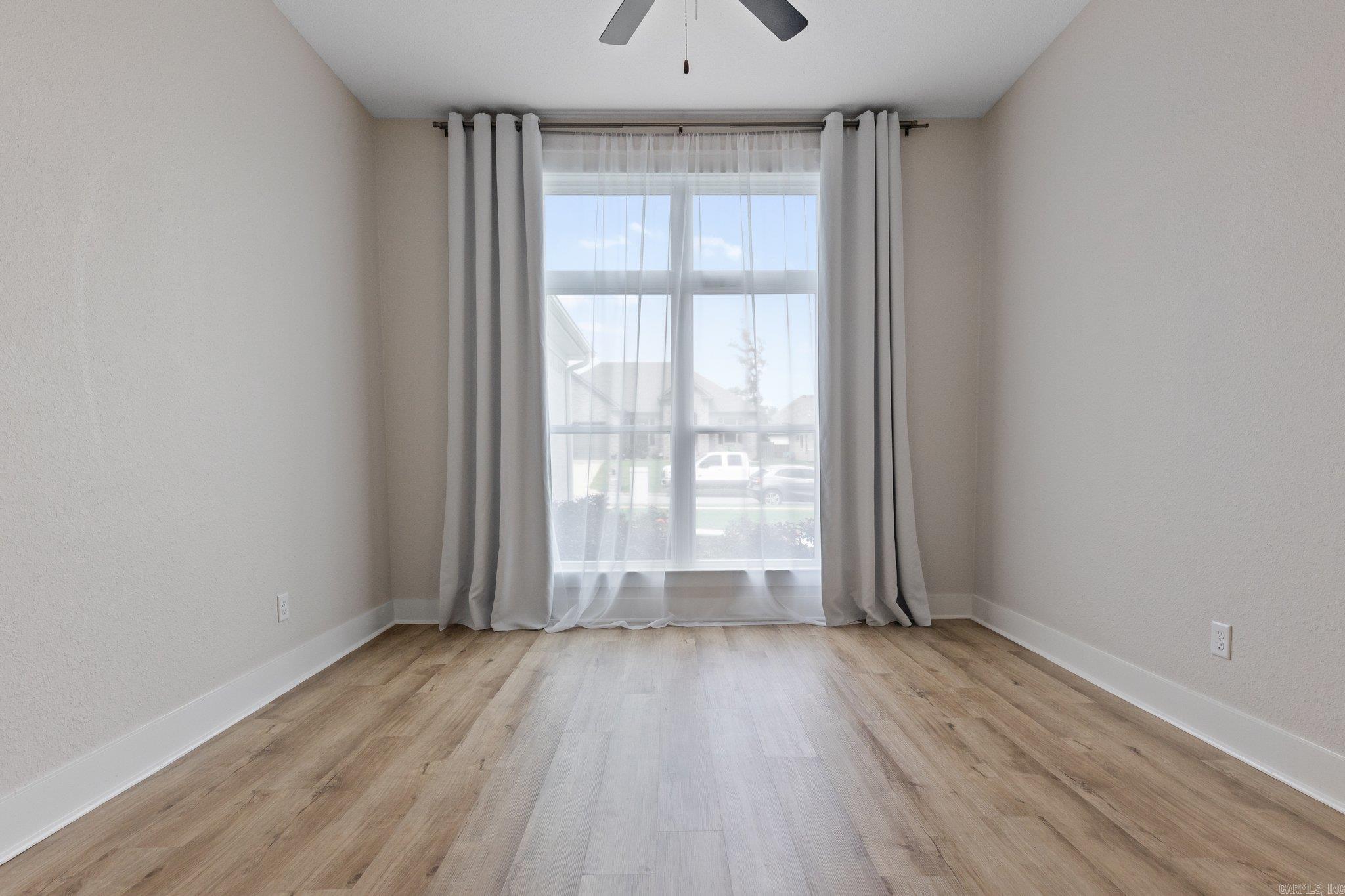 MILLERS GLENN - Residential