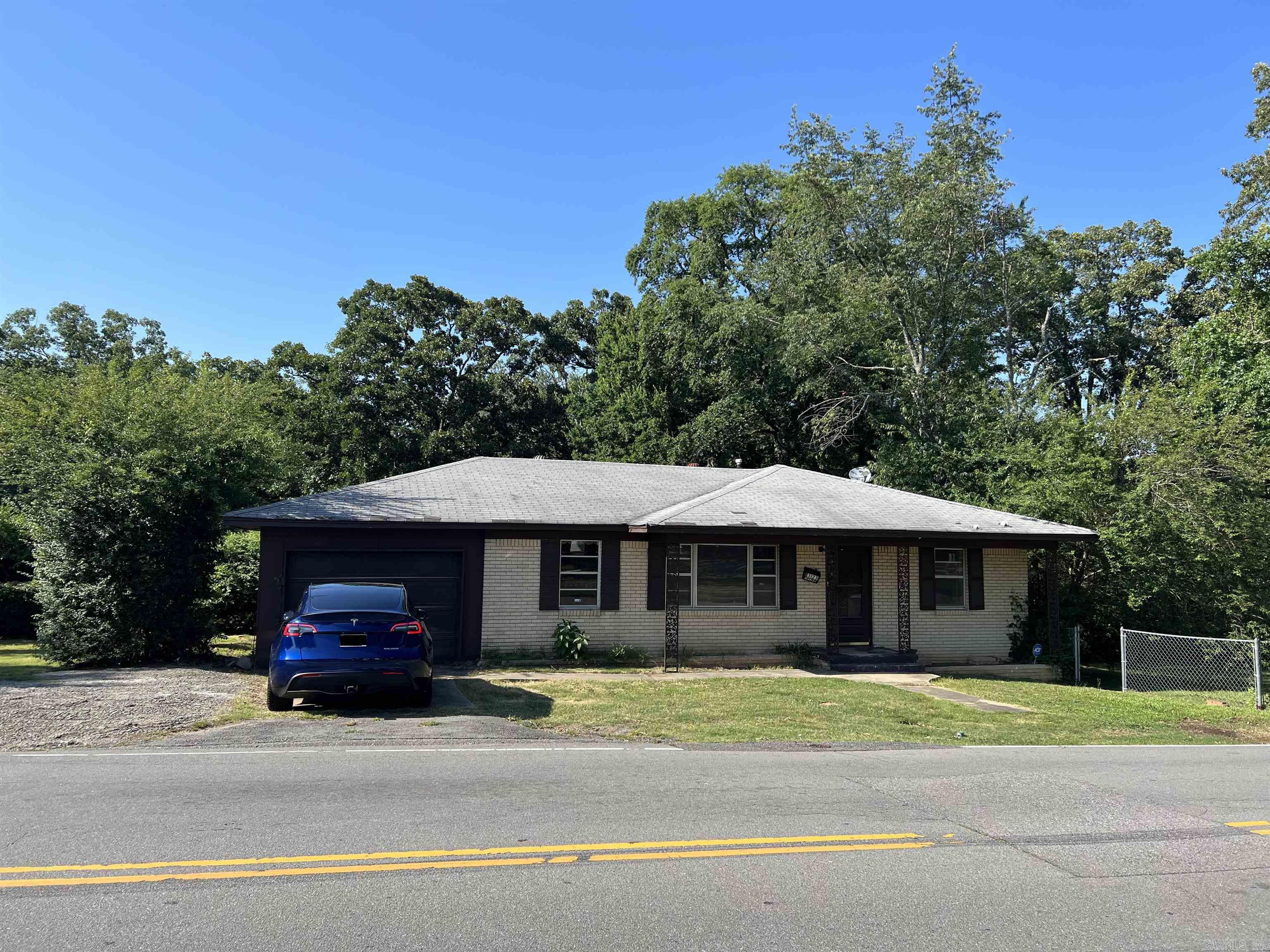 HAMILTON & BRACK - Residential