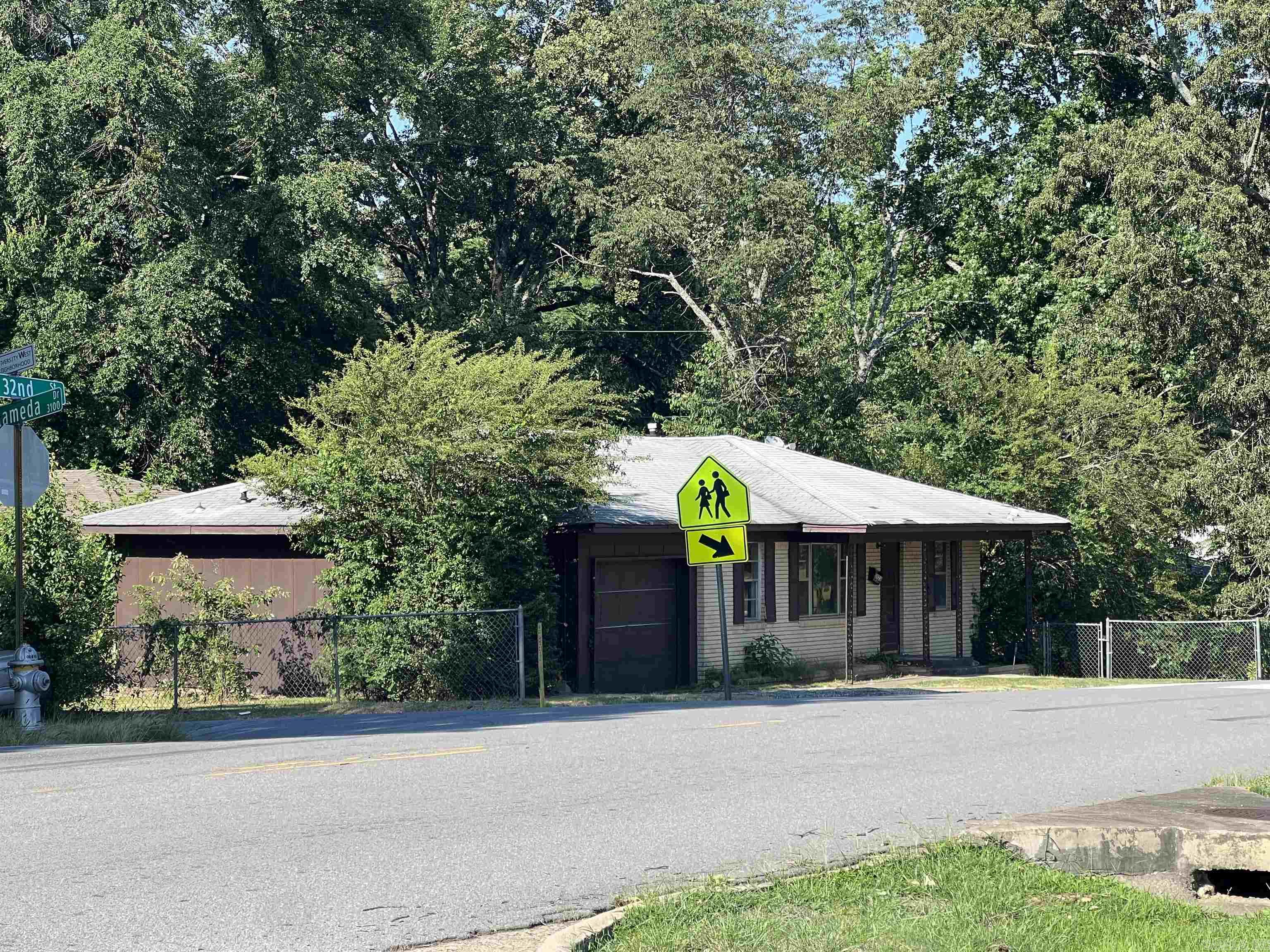 HAMILTON & BRACK - Residential