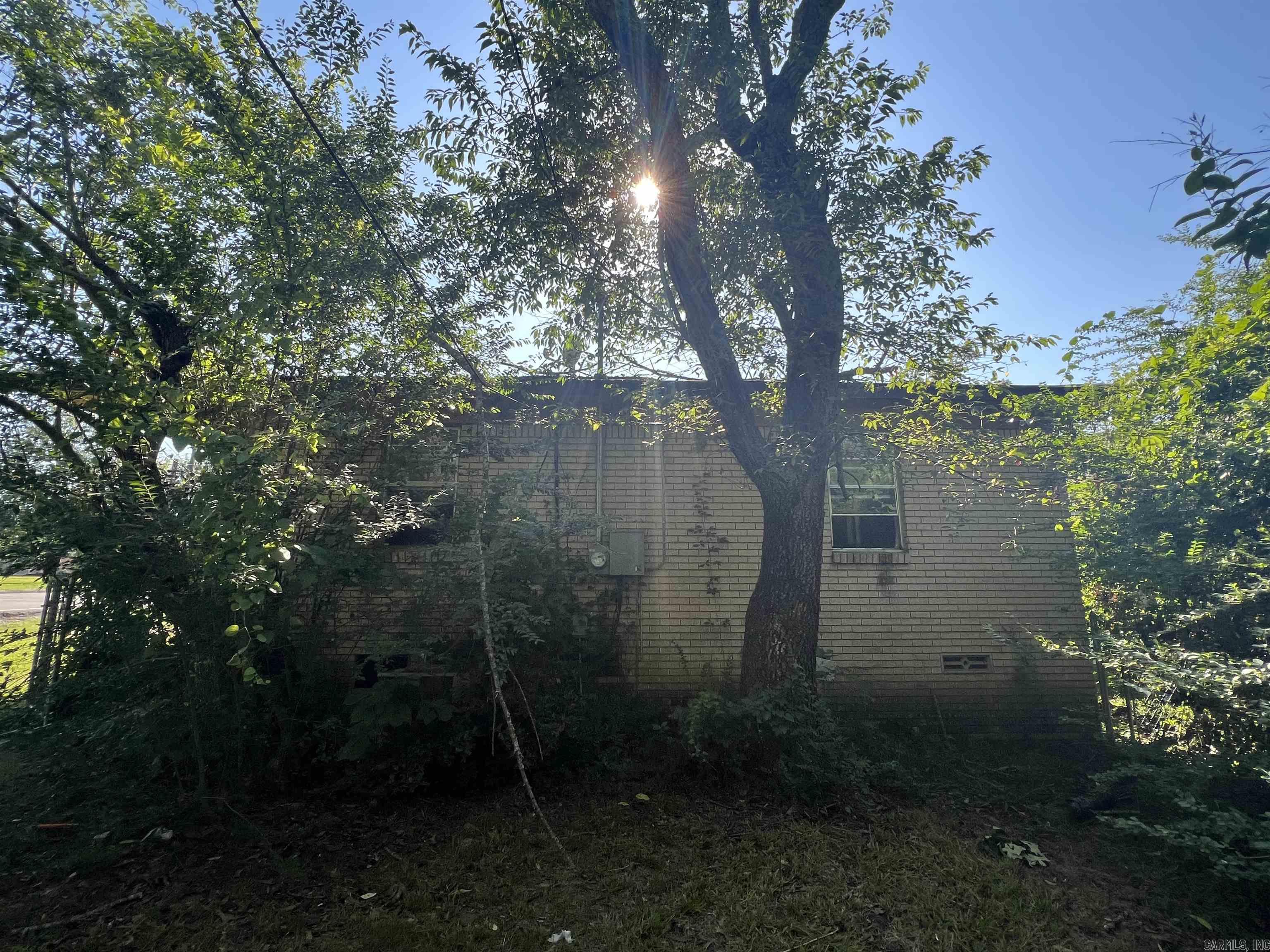 HAMILTON & BRACK - Residential