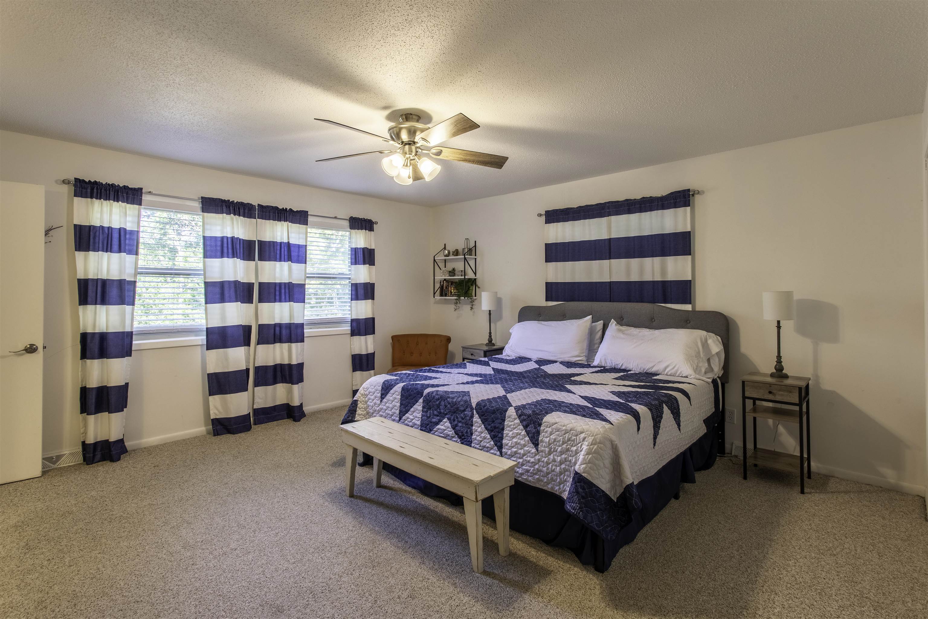 Navajo Second - Residential