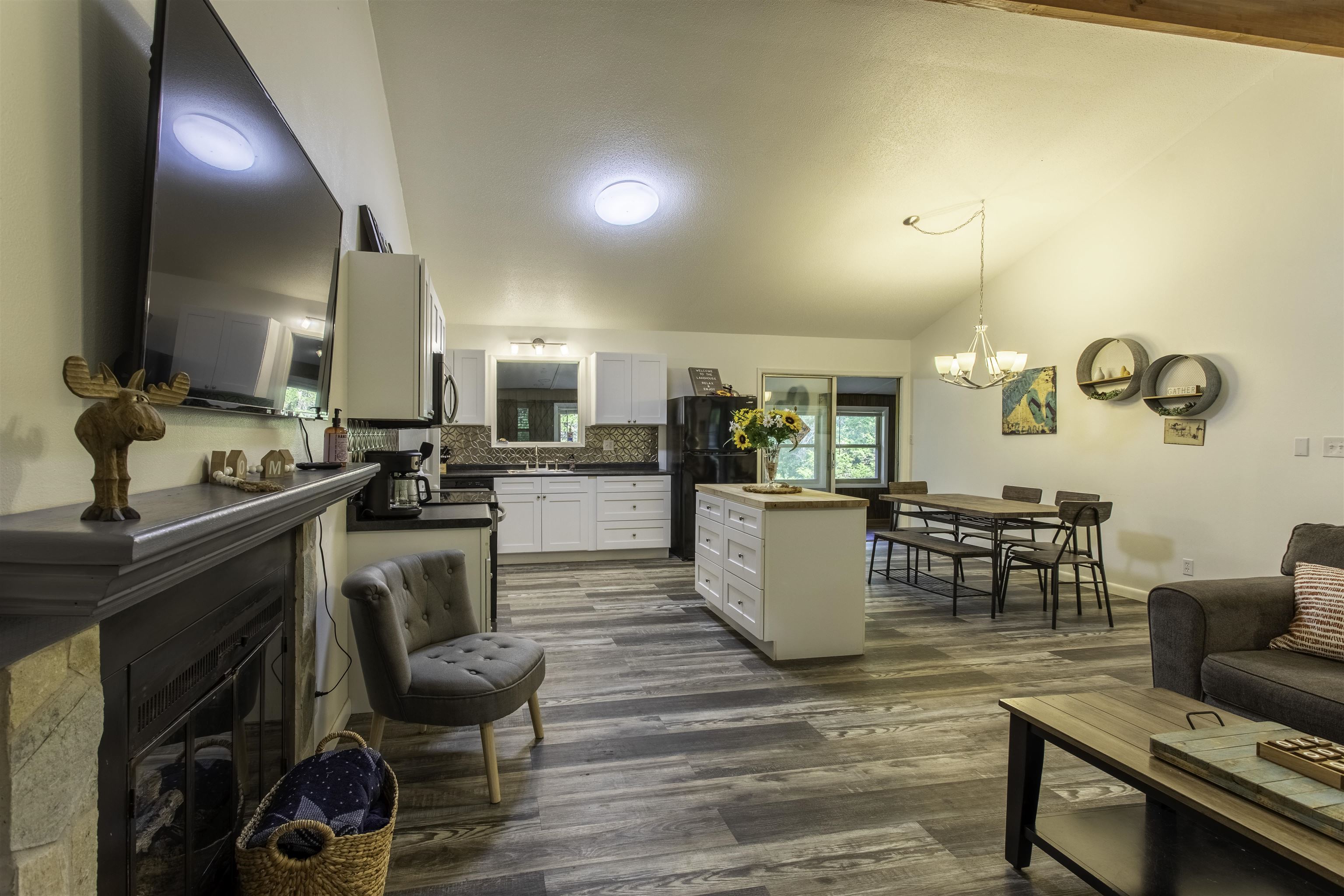 Navajo Second - Residential