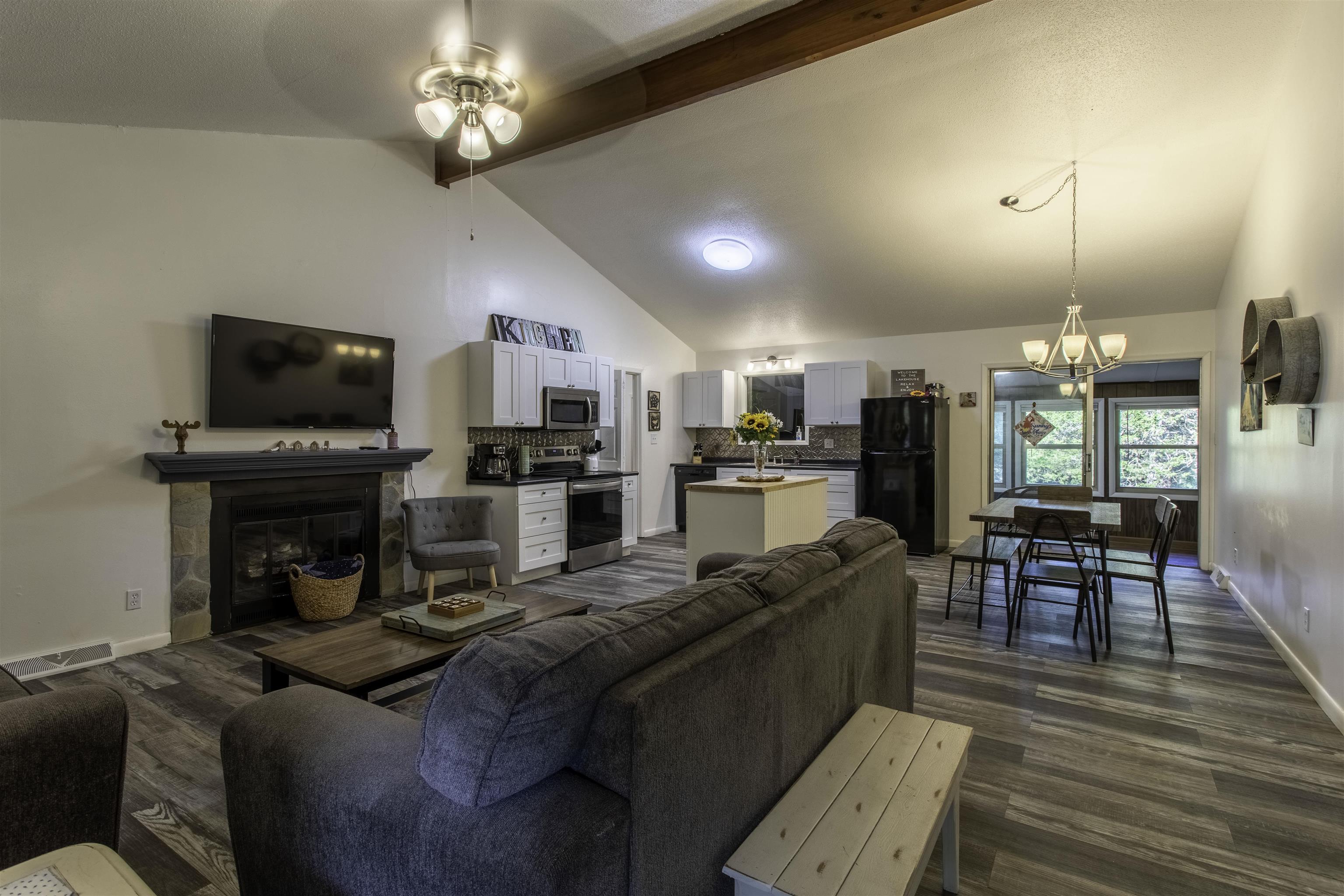 Navajo Second - Residential