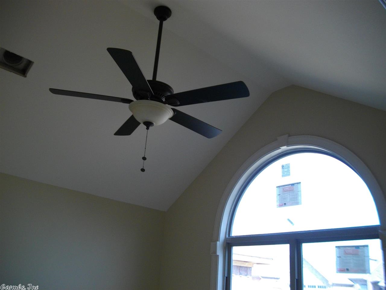 COUNTRY CLUB OF ARK THE - Residential