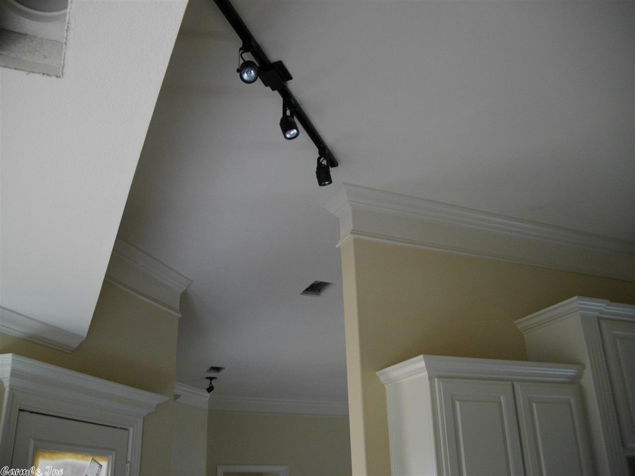 COUNTRY CLUB OF ARK THE - Residential