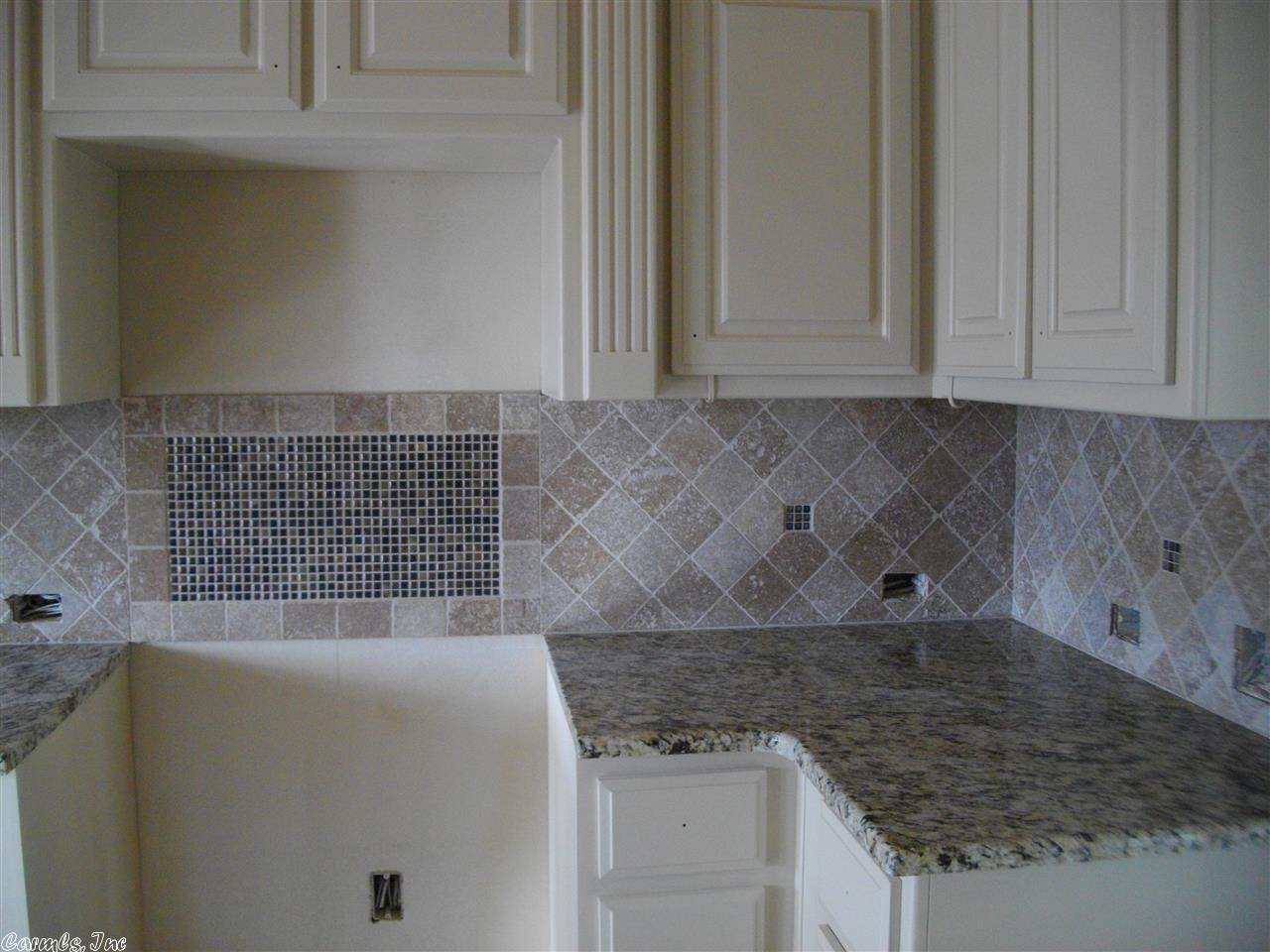 COUNTRY CLUB OF ARK THE - Residential