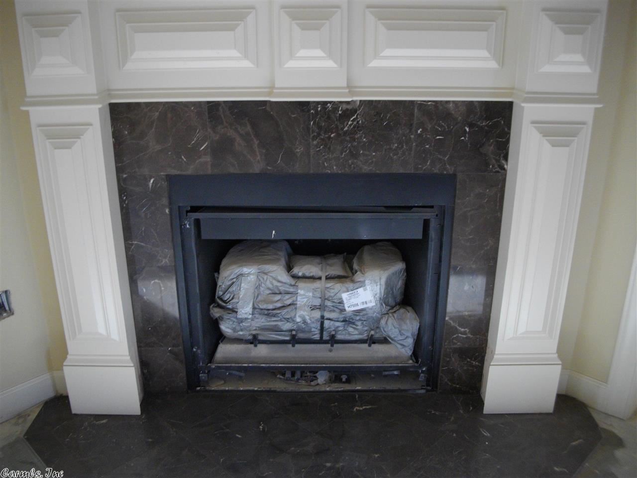 COUNTRY CLUB OF ARK THE - Residential