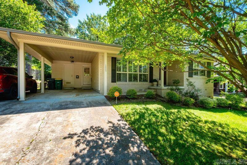 House sold before listed. Updated kitchen.