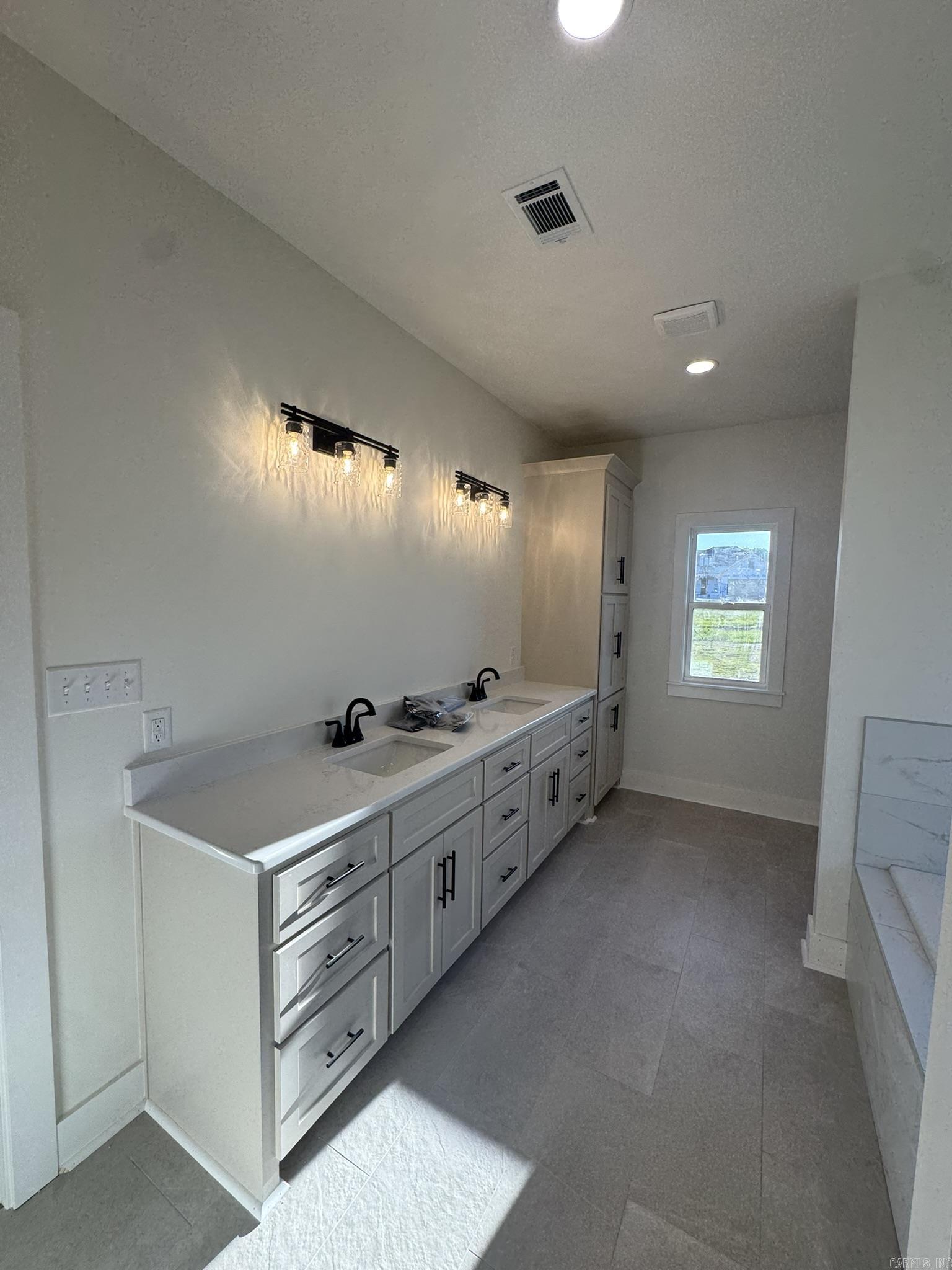 WINDRIDGE ESTATES PHASE 1 - Residential