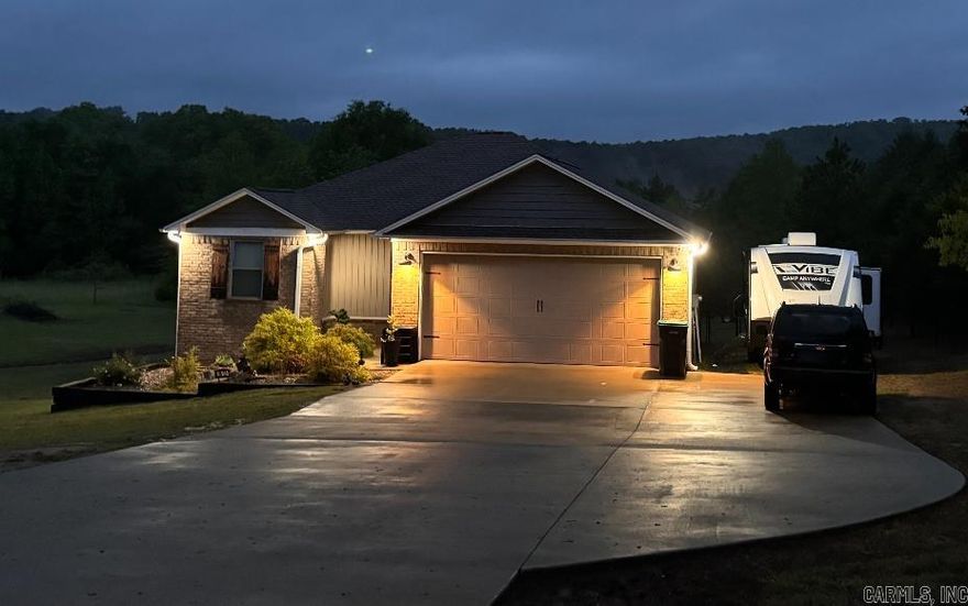 Take a look at this very well kept TURN KEY HOME!! AN IDEAL LOCATION boasts ONE ACRE FENCED YARD! Not to mention all the modern features you've been wanting including a gorgeous kitchen with lots of cabinets, granite counters, and a beautiful butcher block island! The spacious living room offers a VAULTED CEILING with CUSTOM DIMMING LIGHTS you'll love! Not to mention the split floor plan gives a PRIVATE MASTER with a walk in closet and personal bath! The lovely  back deck looks out onto the PEACEFUL mountains in the distance! Call today!