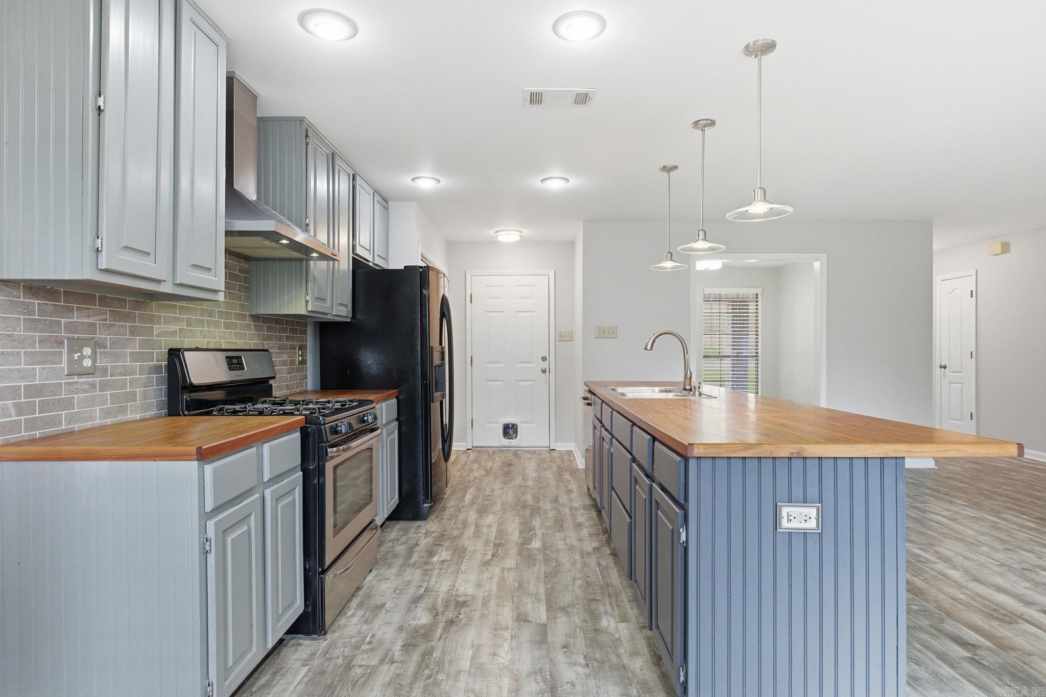 MILLER PLACE - Residential