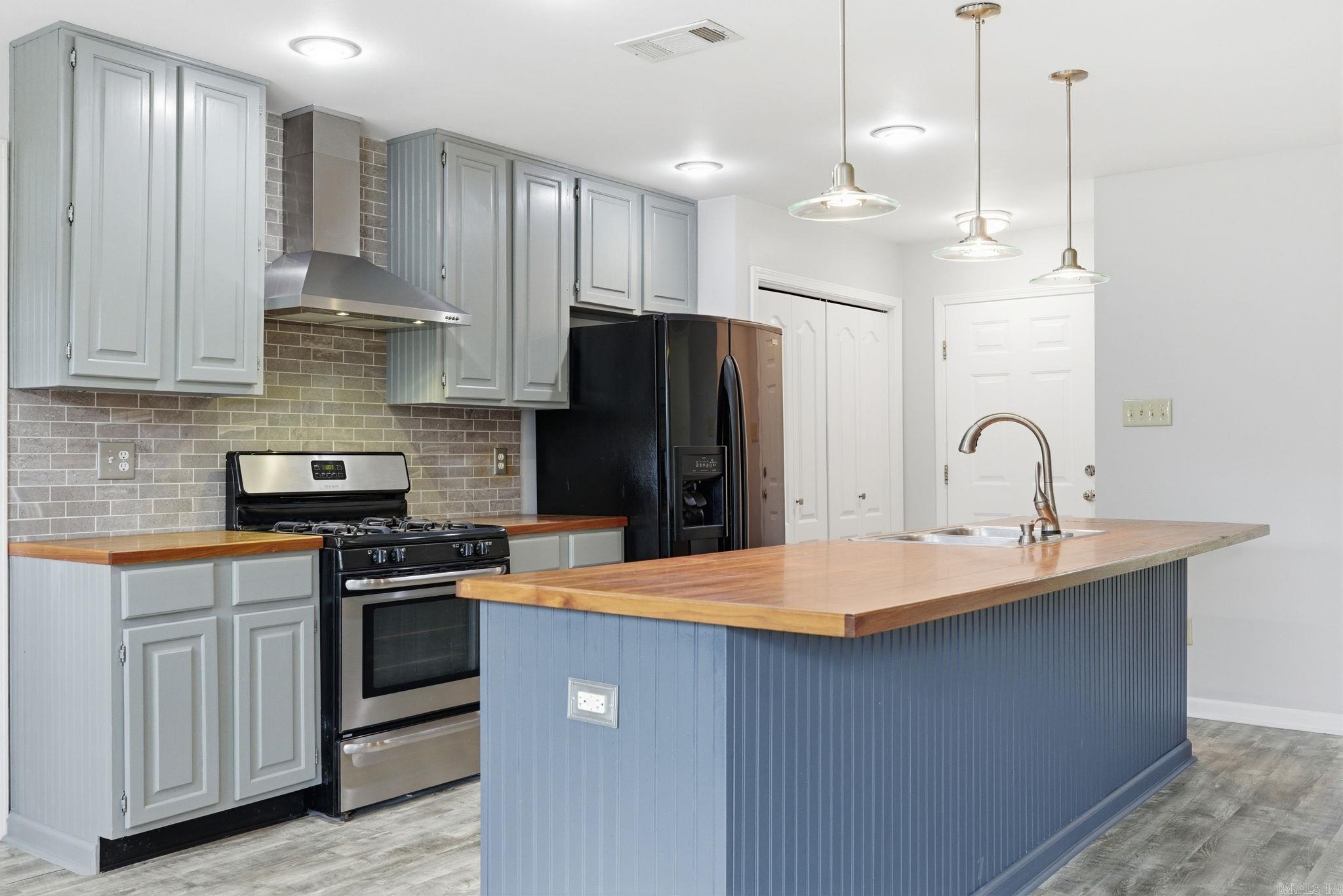 MILLER PLACE - Residential