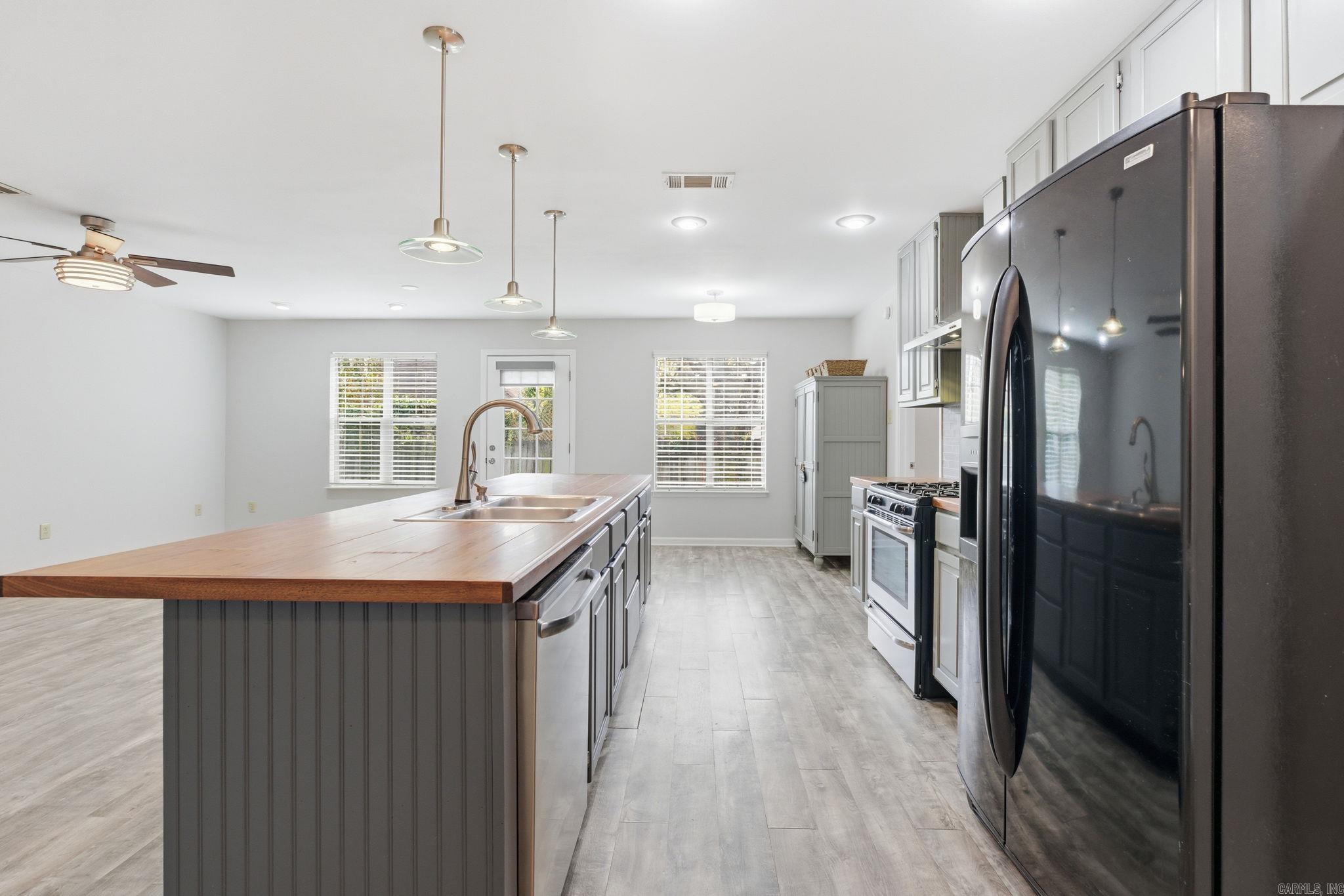 MILLER PLACE - Residential