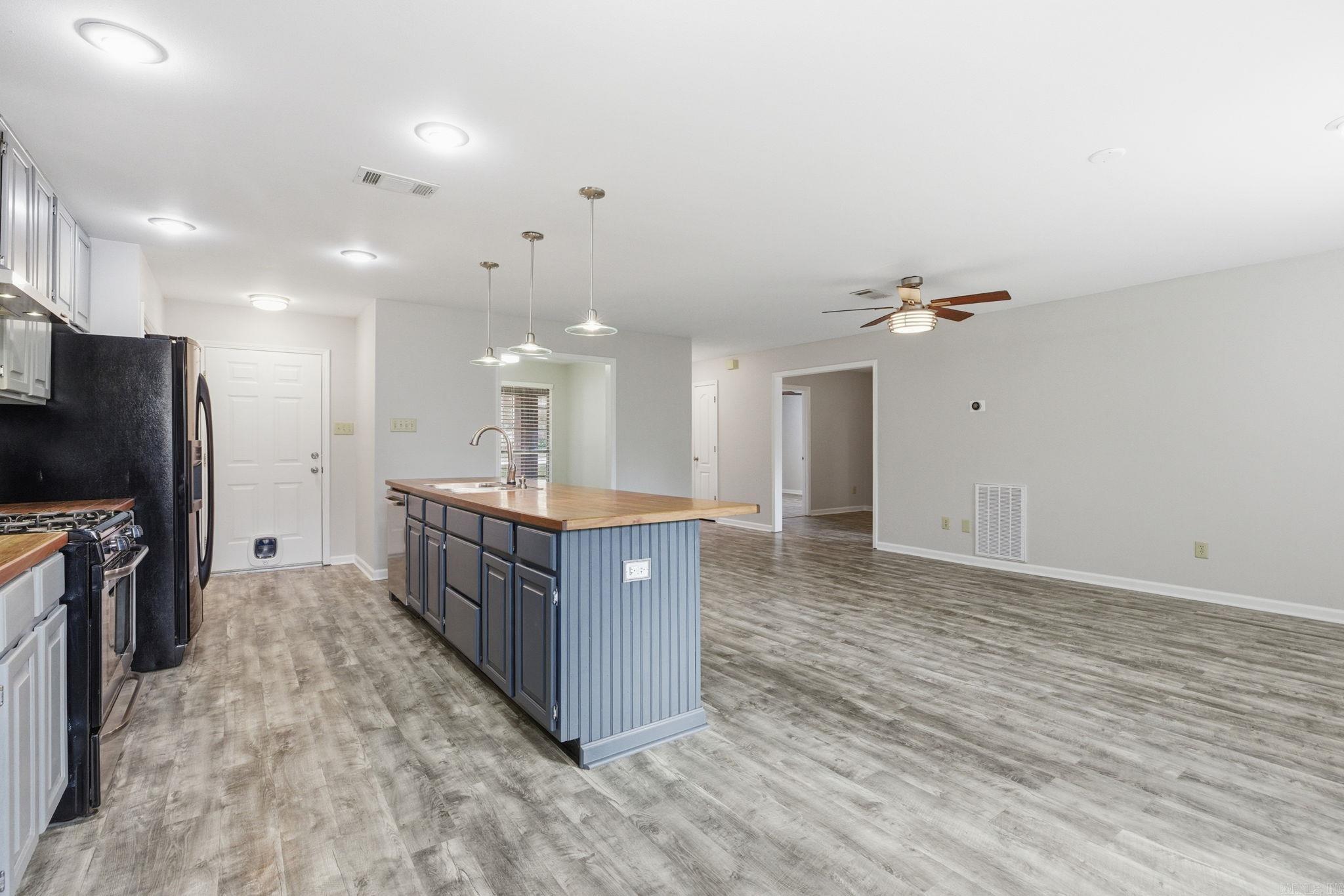 MILLER PLACE - Residential