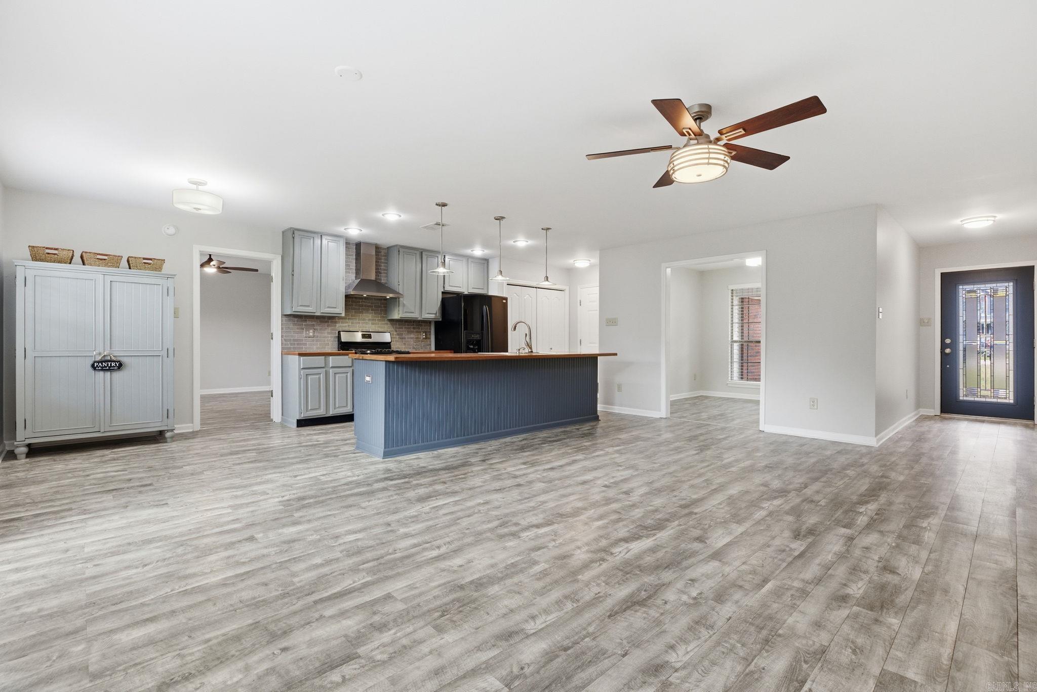 MILLER PLACE - Residential