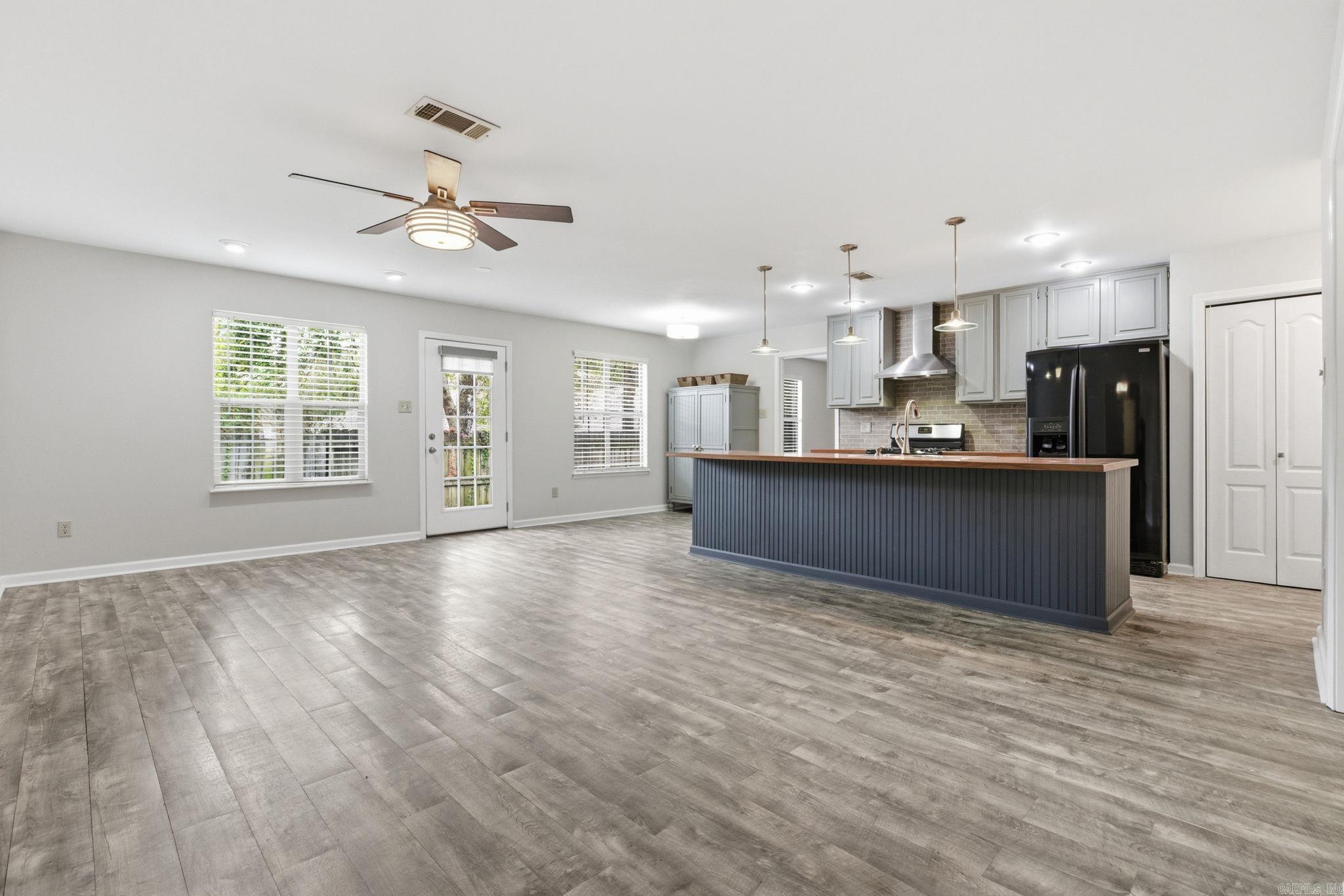 MILLER PLACE - Residential