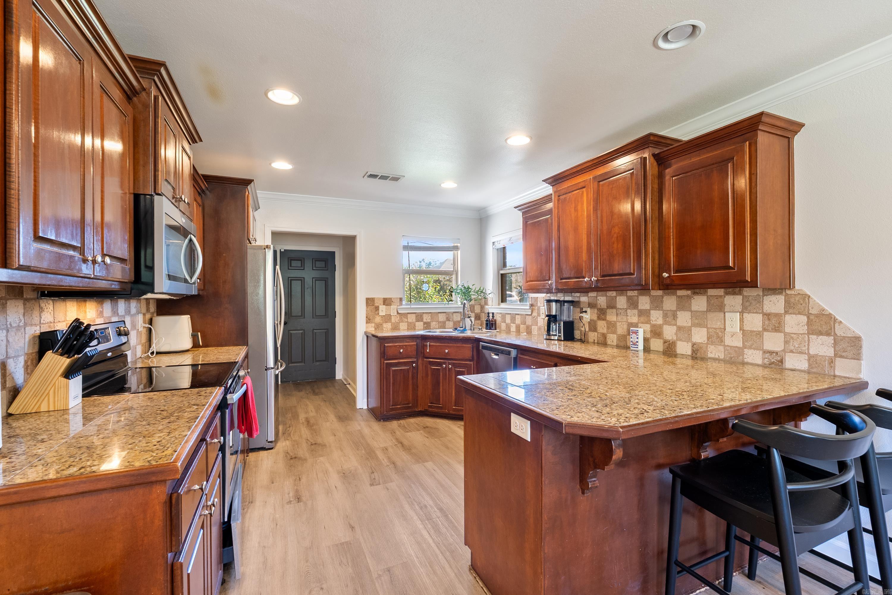 BASE MEADOWS ADDN - Residential