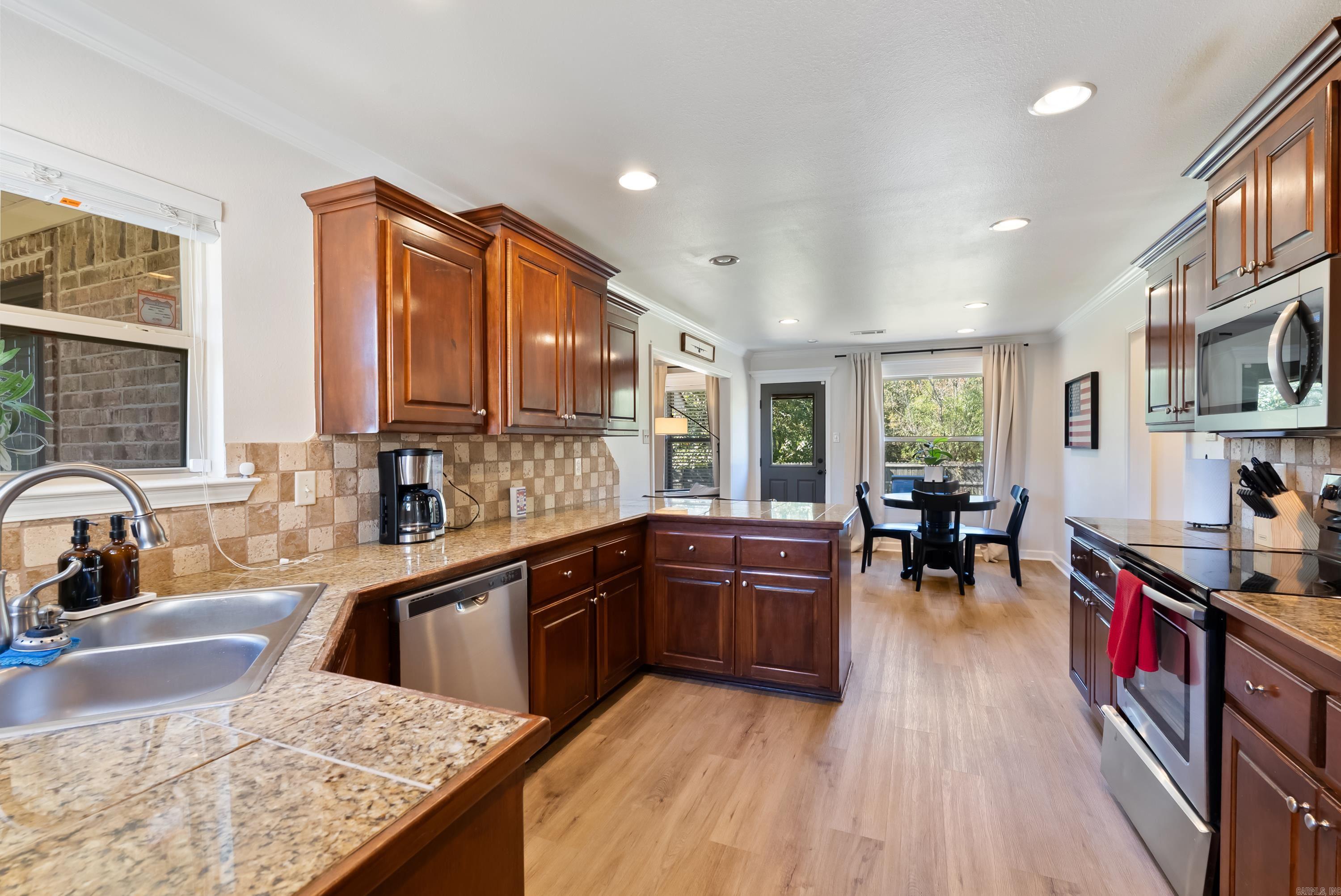 BASE MEADOWS ADDN - Residential