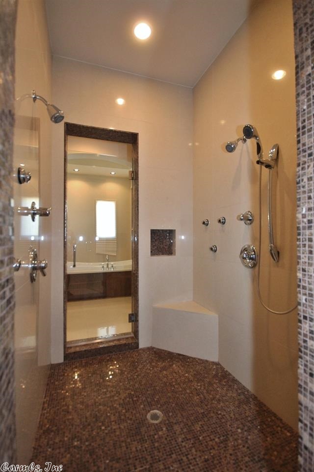 CHENAL VALLEY DEAUVILLE PLACE - Residential