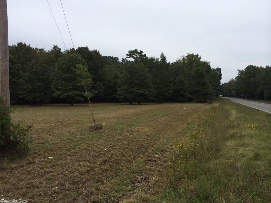 Beautiful tract of land located in the city limits but feels more like the country.  Property has been partially cleared leaving some pasture/yard and woods.  All city utilities available, close to Greers Ferry Lake recreation area and corners on a city street and State Highway.  Don't let this one get away!
