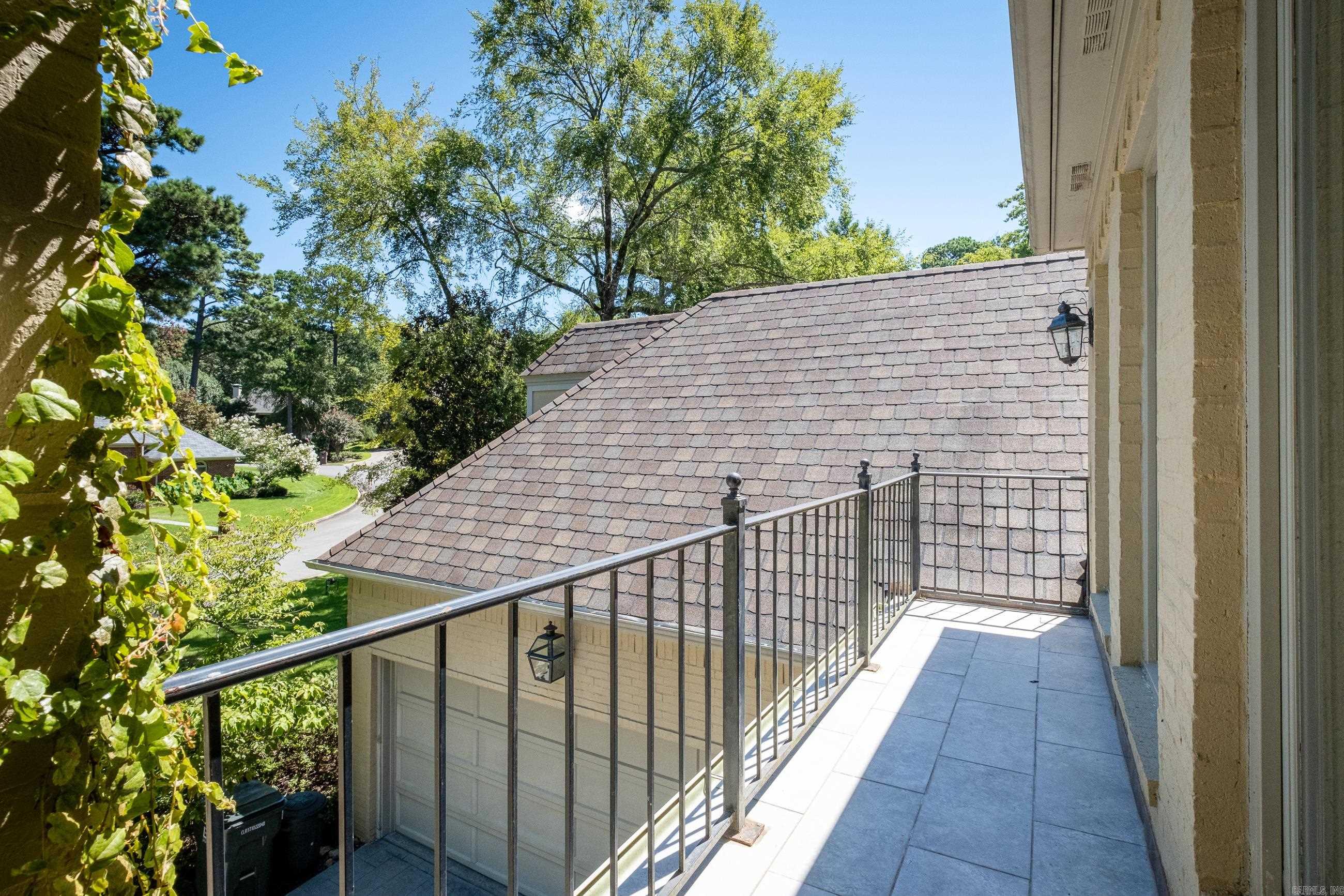 CHENAL VALLEY AVIGNON COURT - Residential