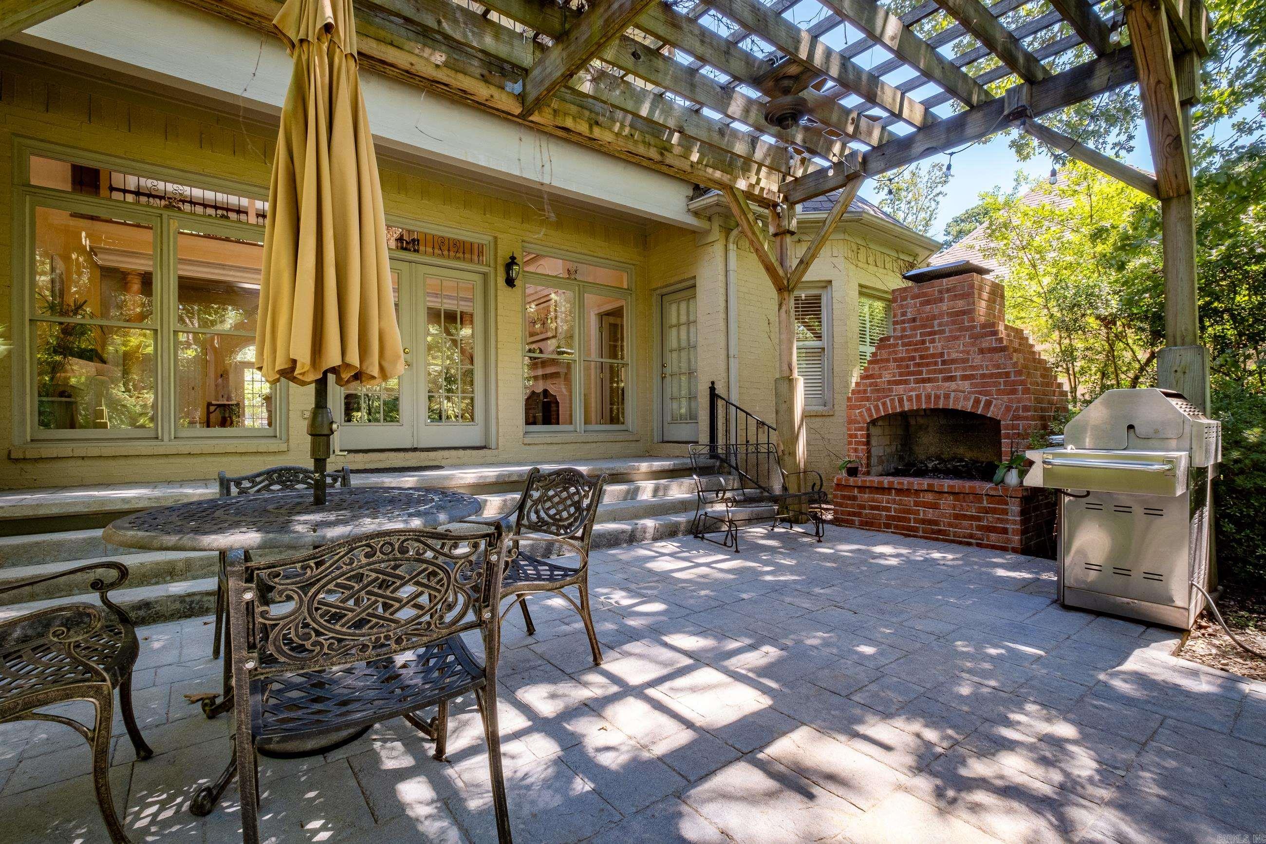 CHENAL VALLEY AVIGNON COURT - Residential