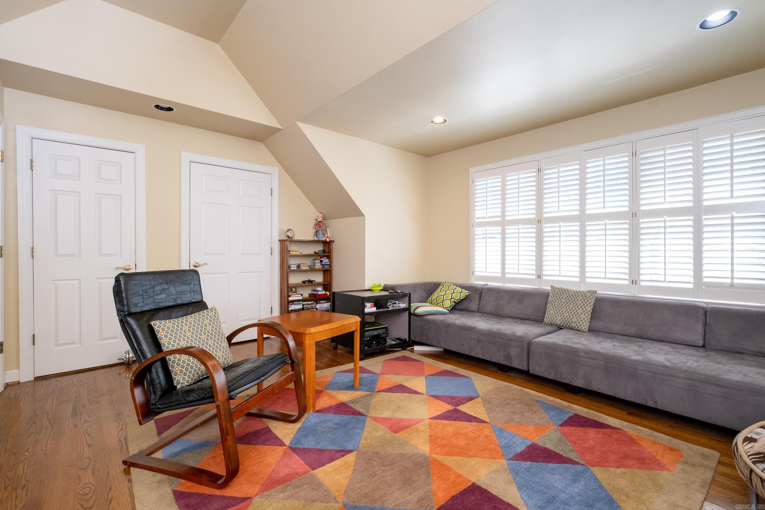 CHENAL VALLEY AVIGNON COURT - Residential