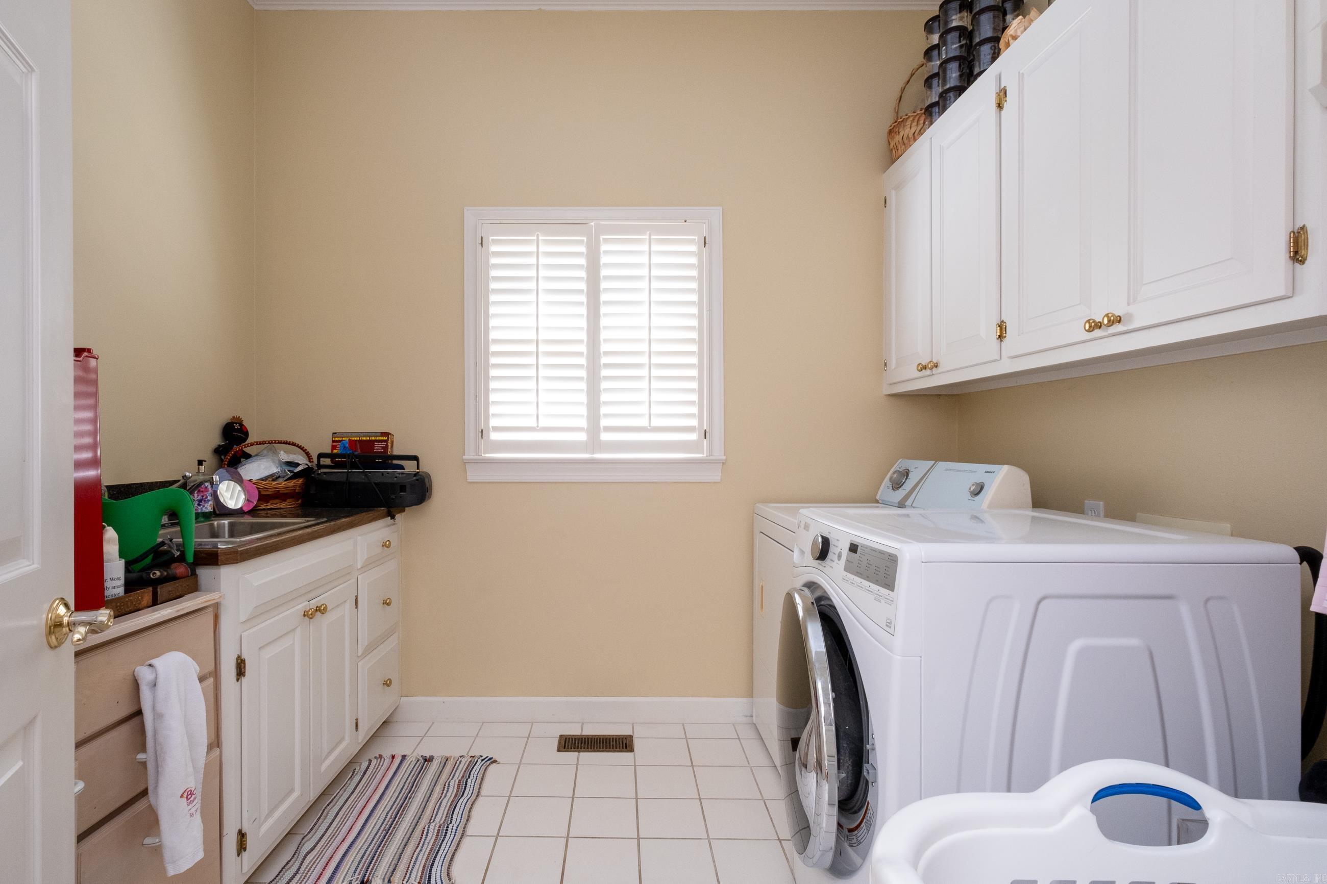 CHENAL VALLEY AVIGNON COURT - Residential