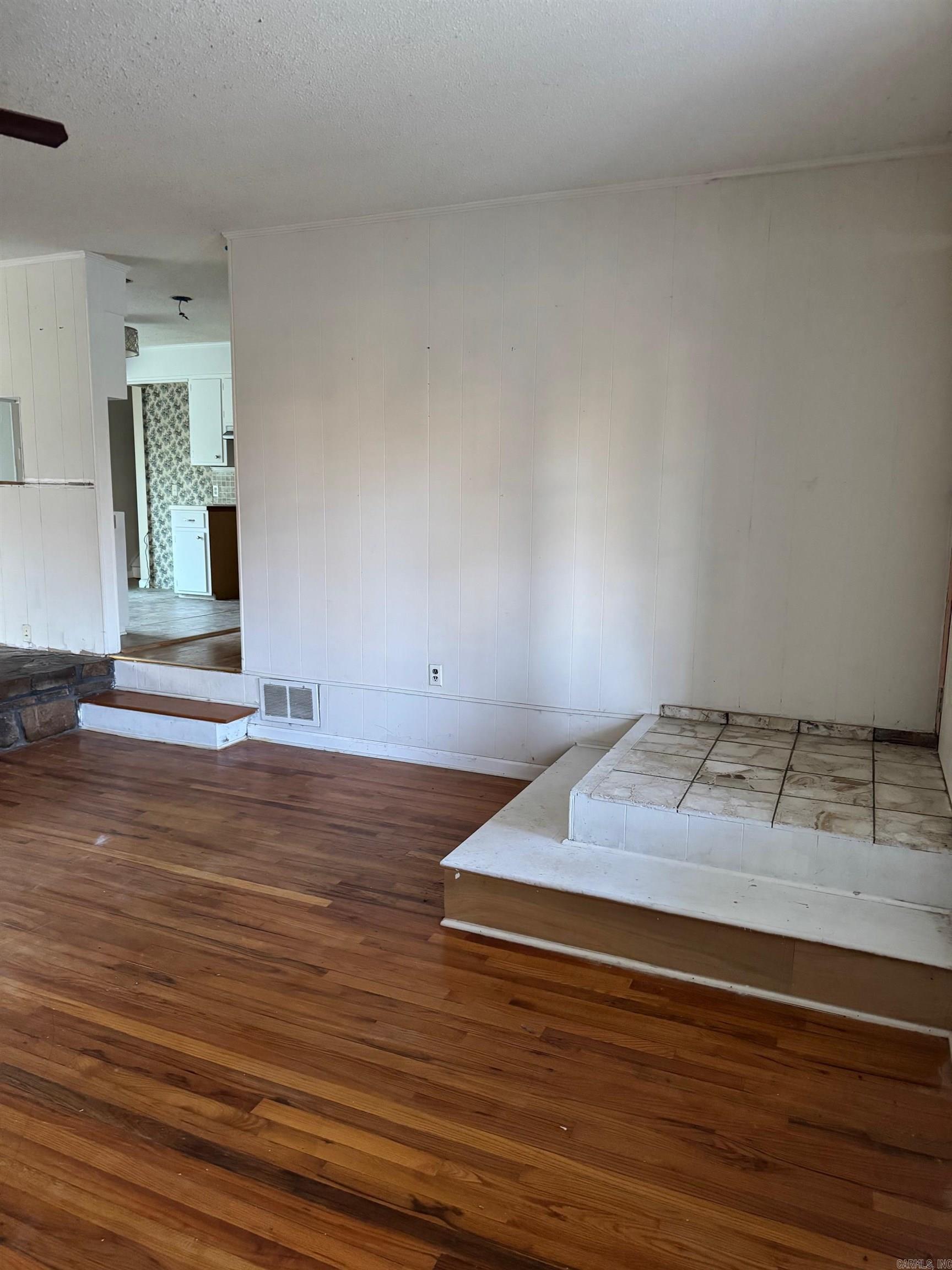 ALBERT PIKE - Residential